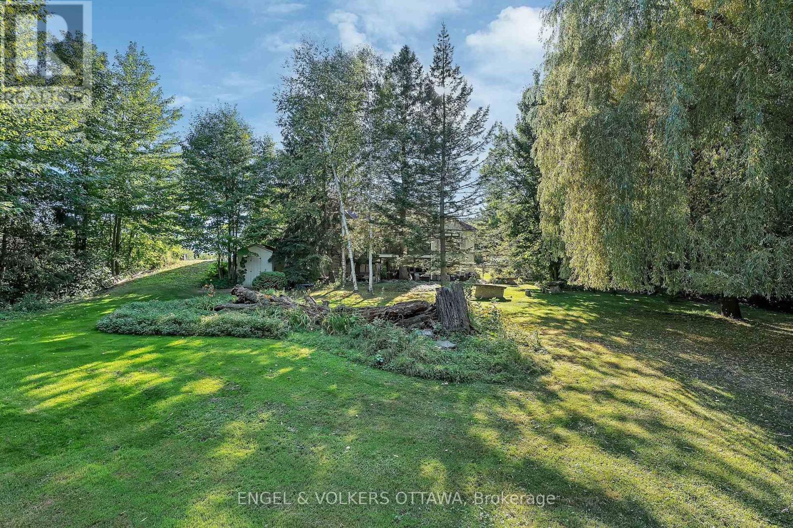 1836 Whitemarsh Crescent, Ottawa, ON - Outdoor