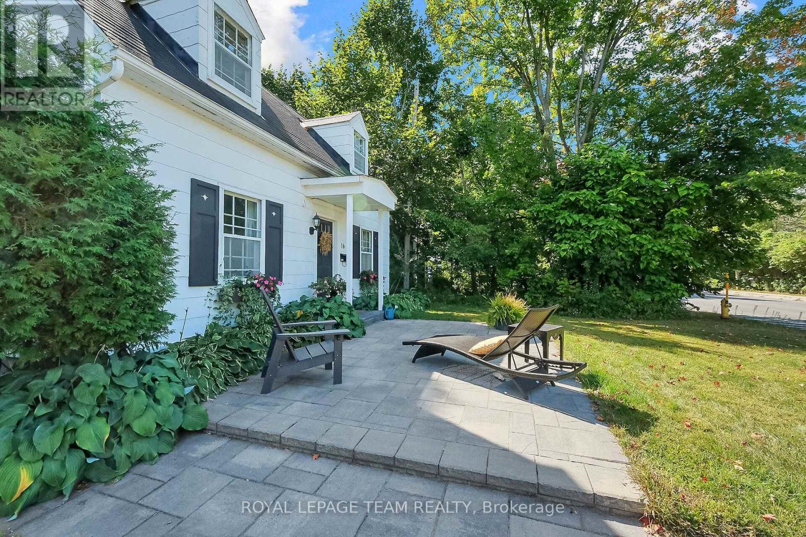 16 Sandridge Road, Ottawa, ON - Outdoor