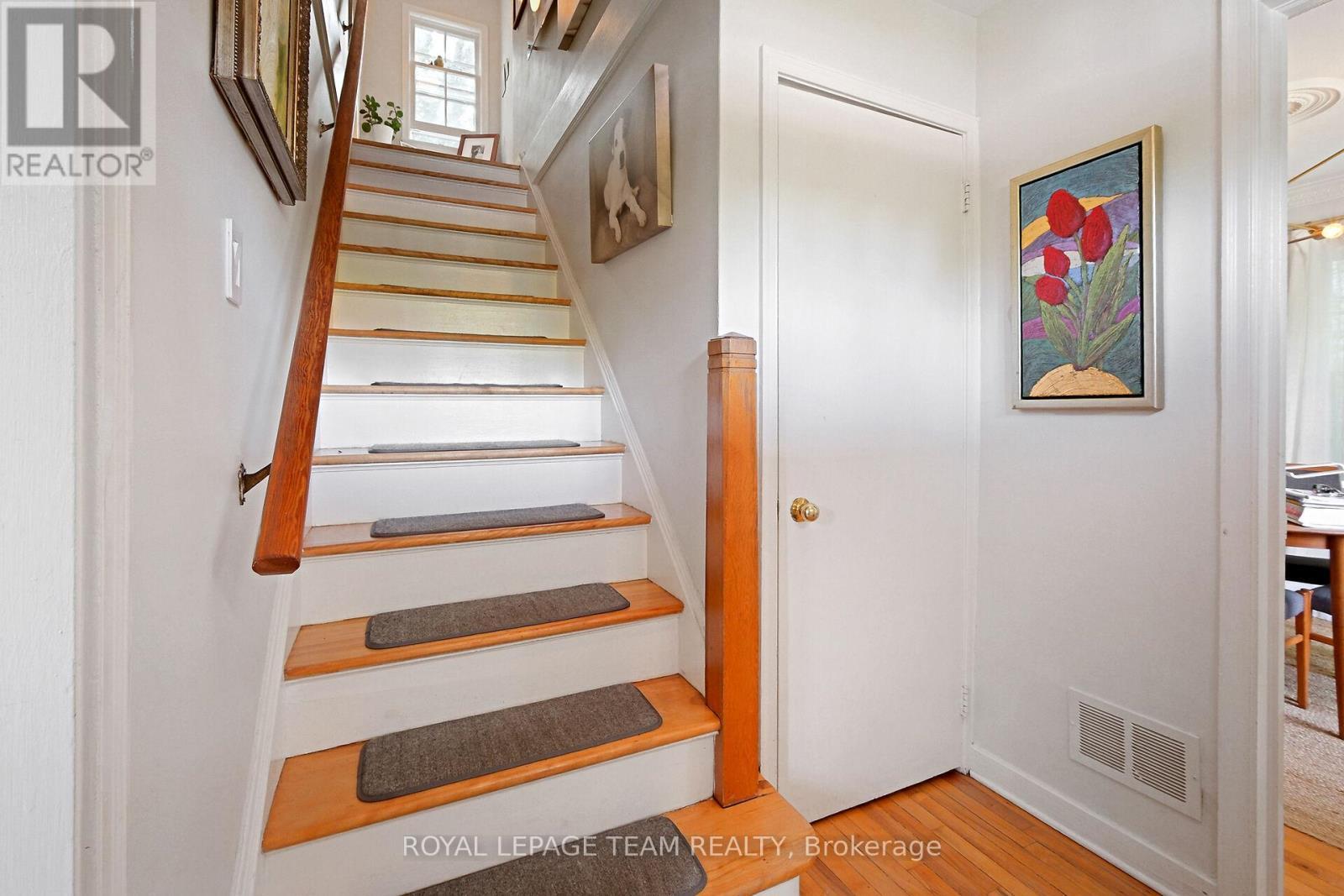 16 Sandridge Road, Ottawa, ON - Indoor Photo Showing Other Room