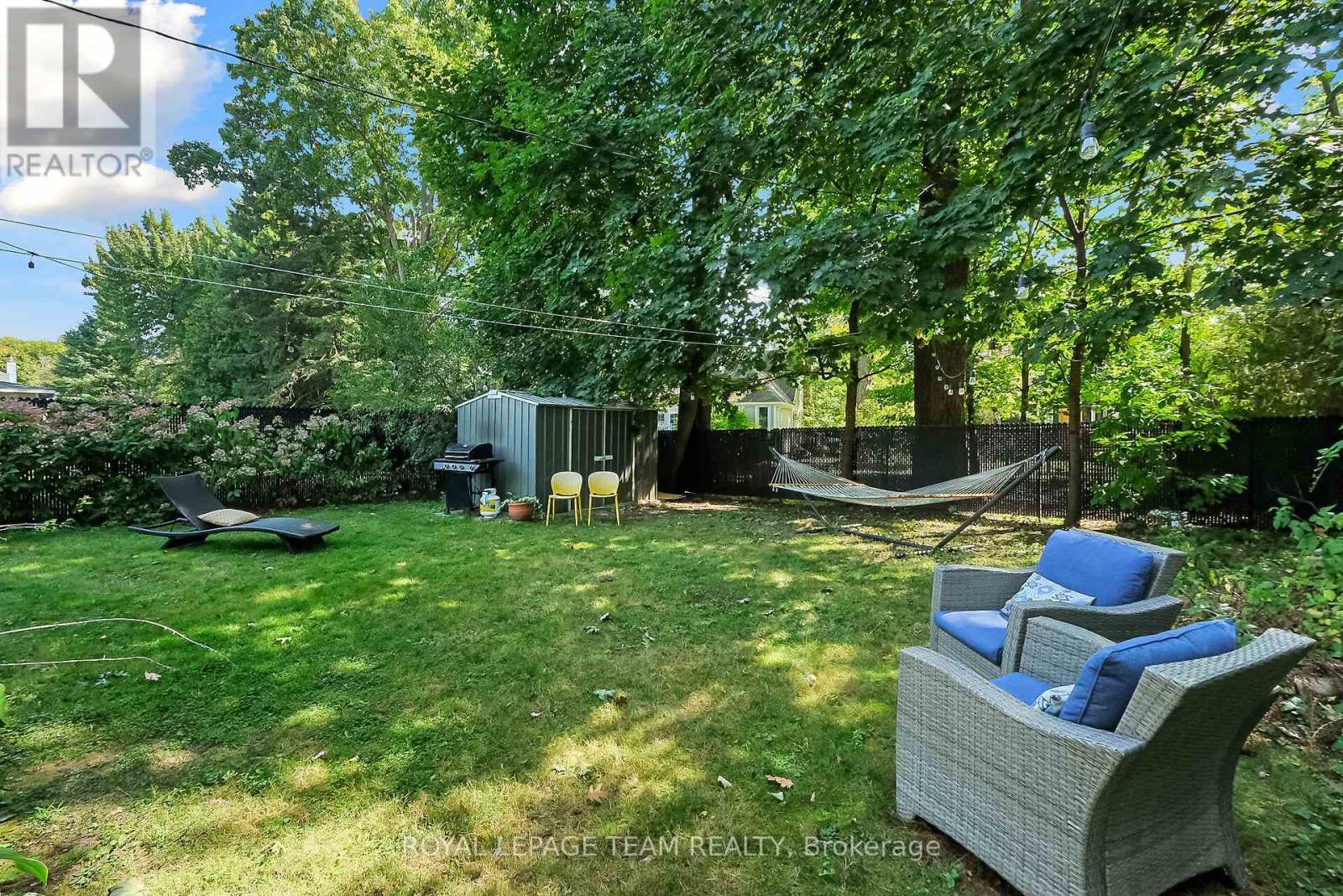 16 Sandridge Road, Ottawa, ON - Outdoor