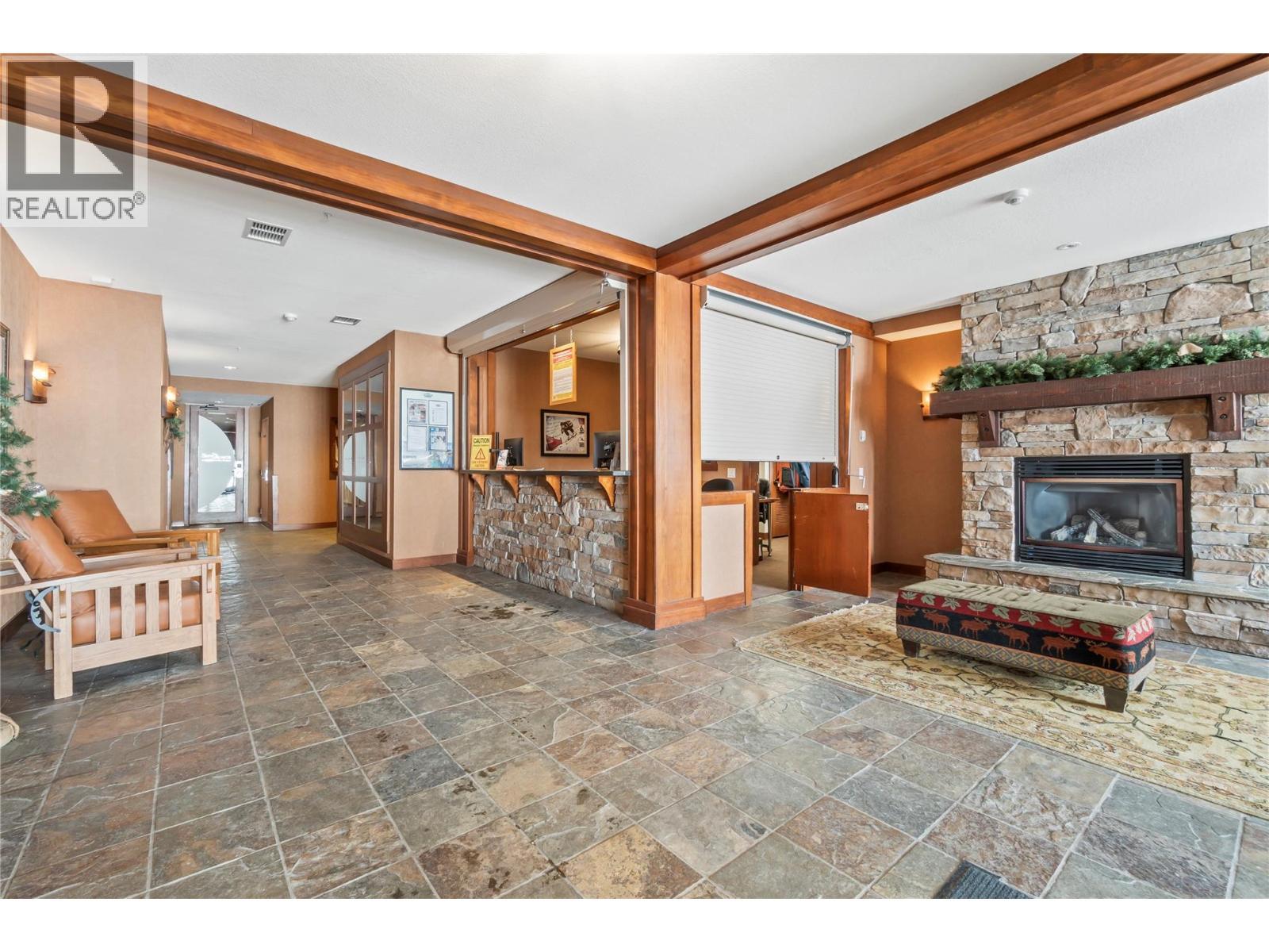 255 Feathertop Way Unit# 202, Big White, BC - Indoor With Fireplace