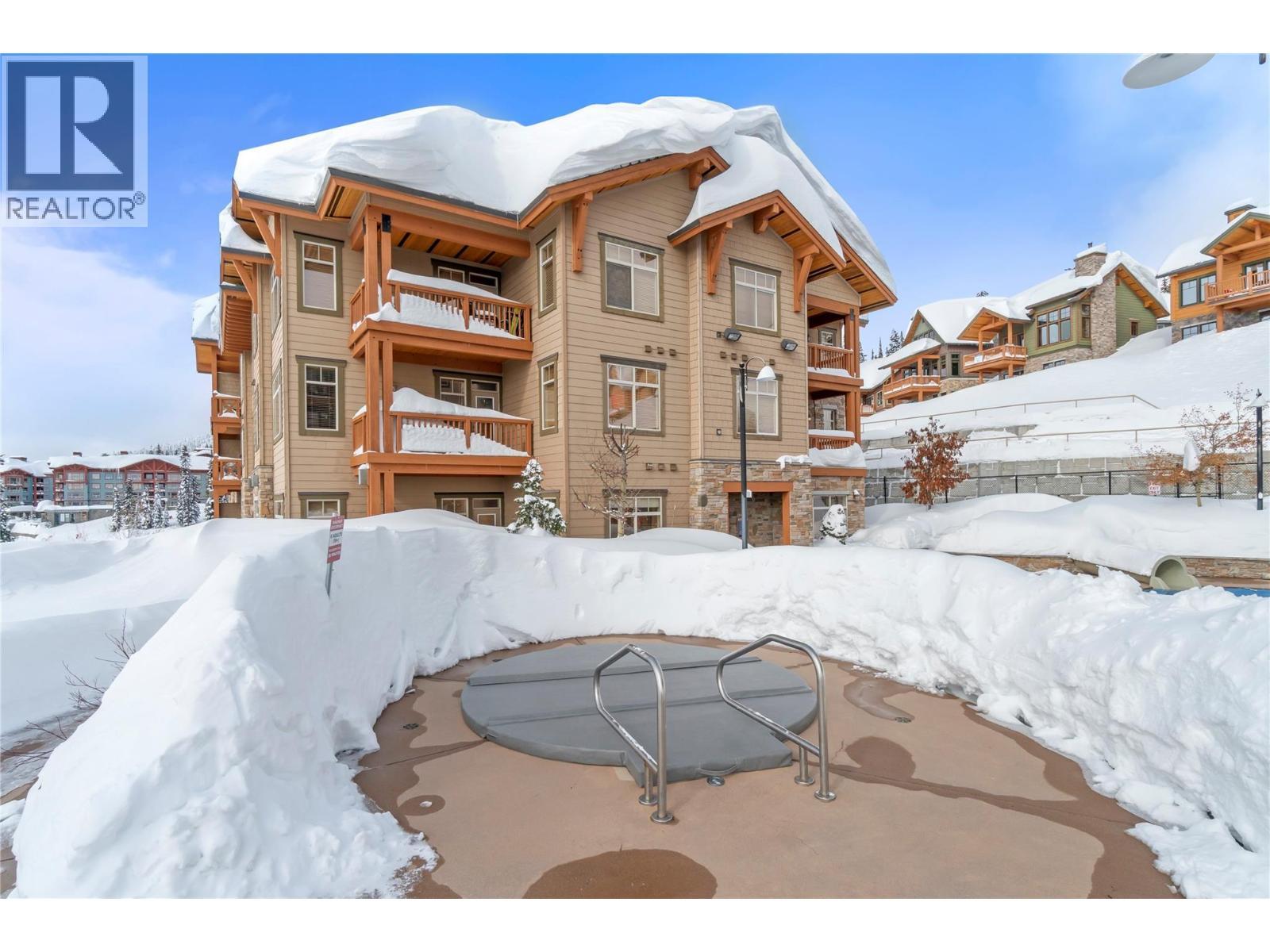 255 Feathertop Way Unit# 202, Big White, BC - Outdoor With Facade