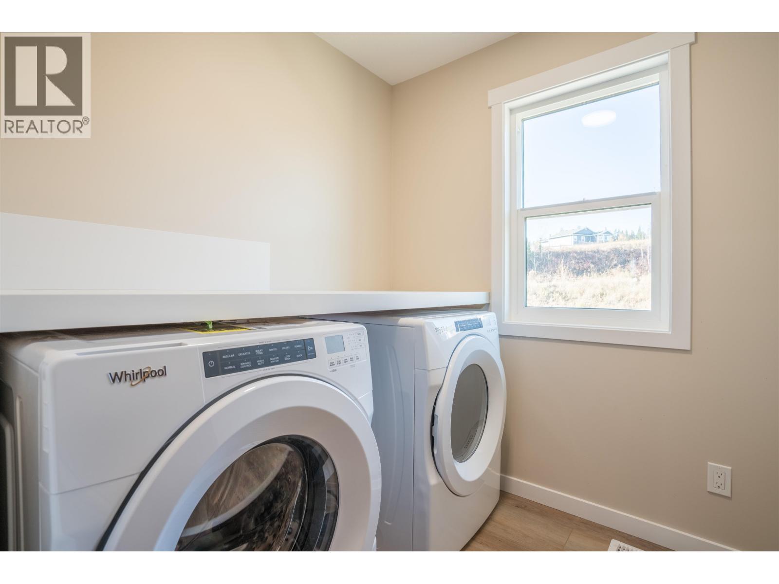 404 7000 Husband Drive, Prince George, BC - Indoor Photo Showing Laundry Room