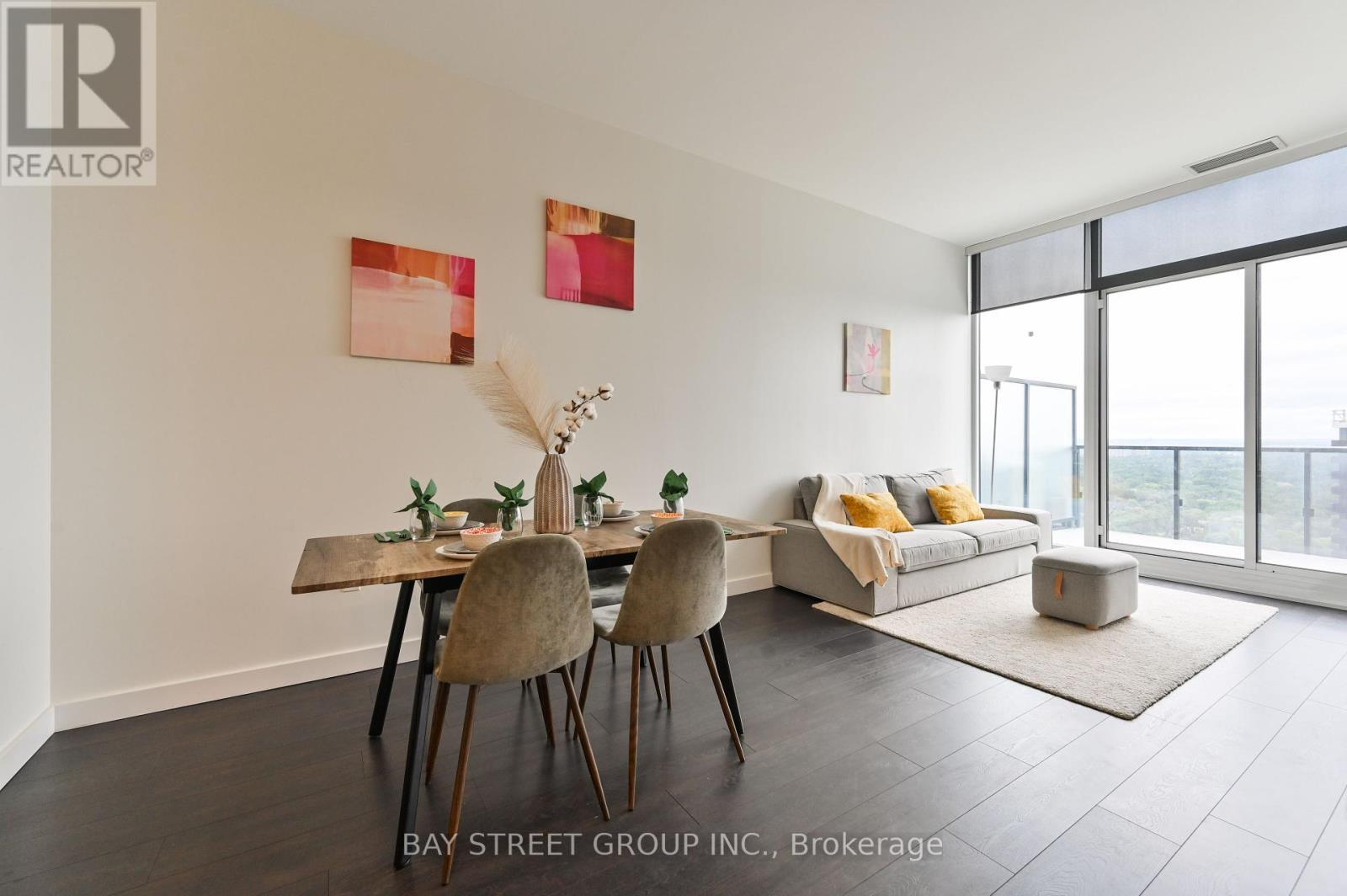 3808 - 85 Mcmahon Drive, Toronto, ON - Indoor