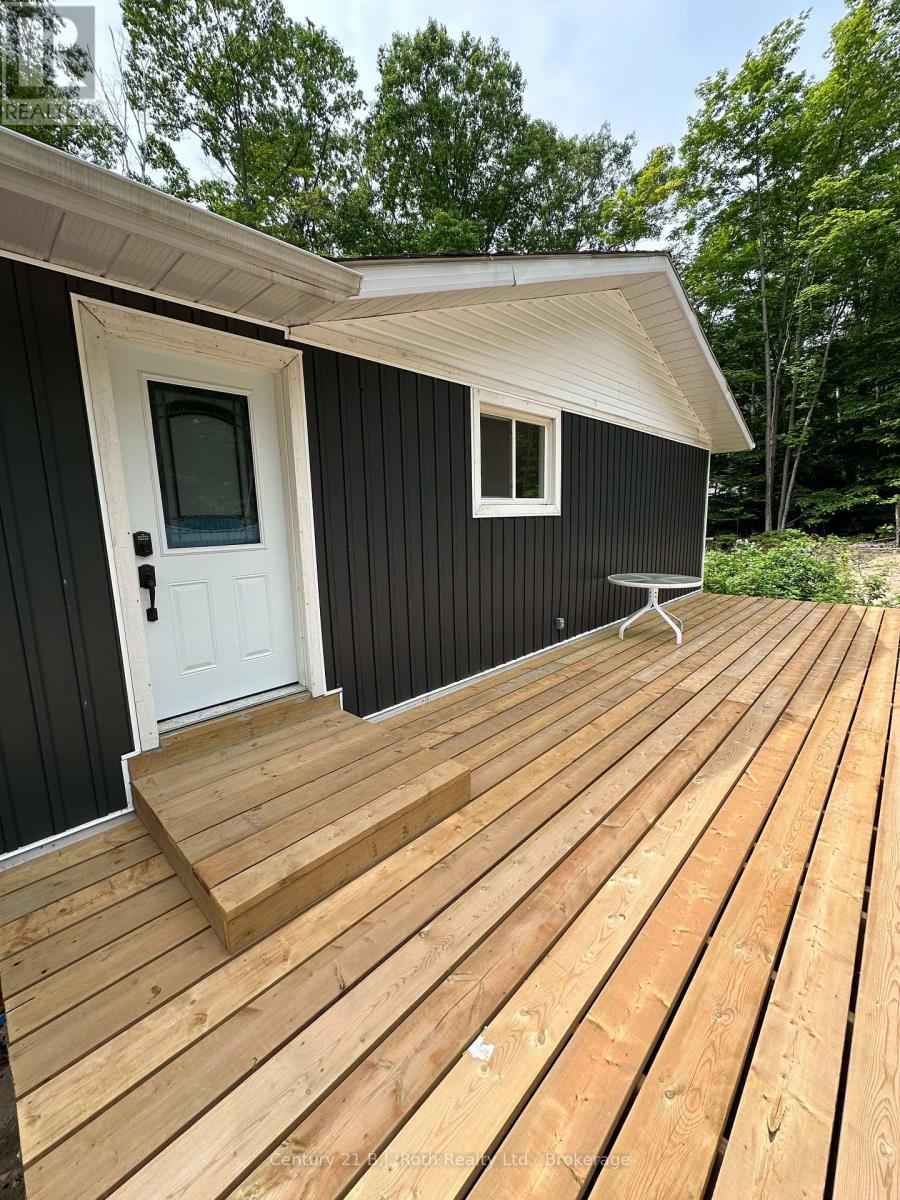 New Deck - 1 Waagosh Miikans Lane W, Christian Island 30 (Beausoleil First Nation), ON - Outdoor With Deck Patio Veranda With Exterior