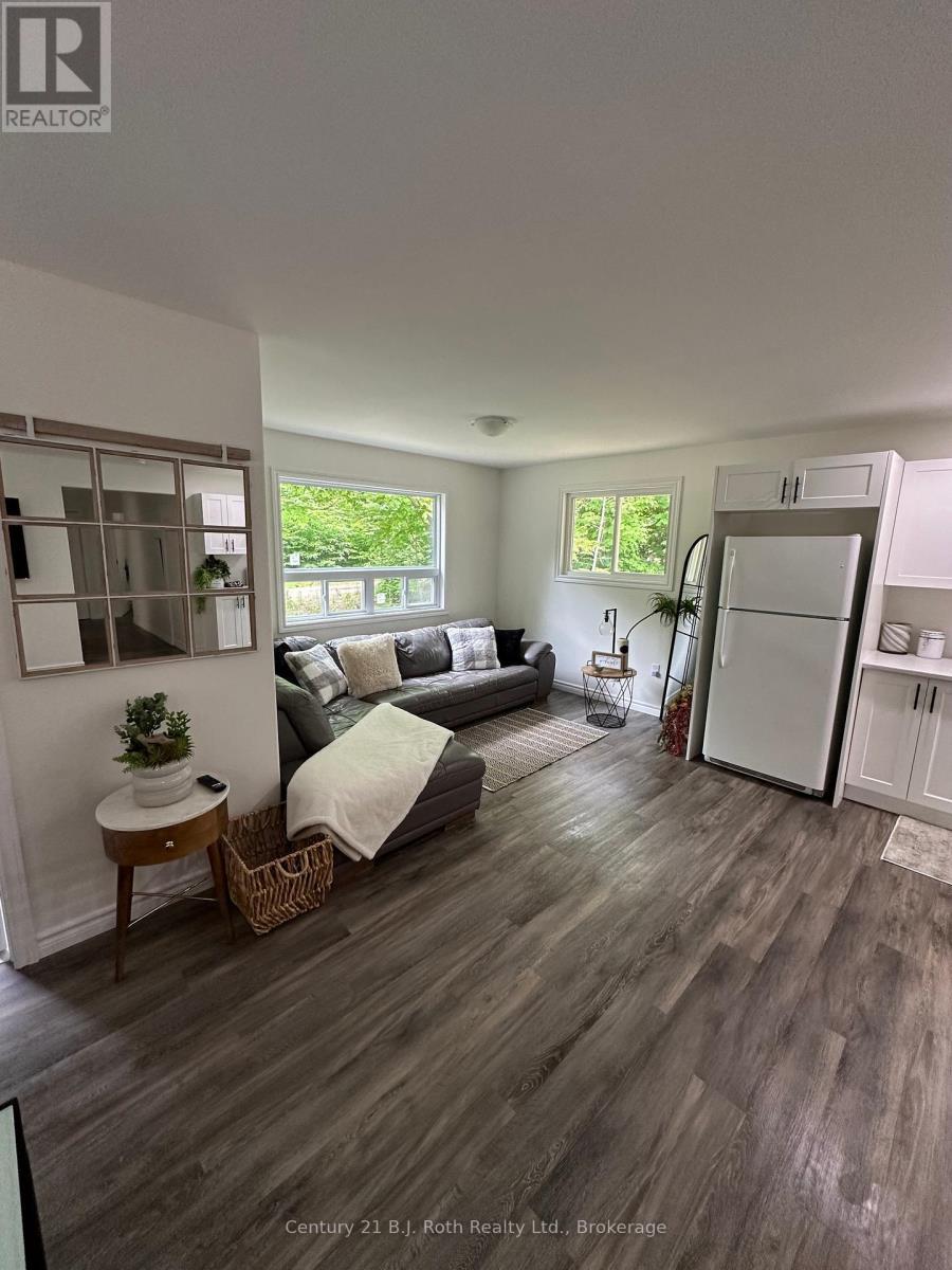 Living Room area - 1 Waagosh Miikans Lane W, Christian Island 30 (Beausoleil First Nation), ON - Indoor Photo Showing Bedroom