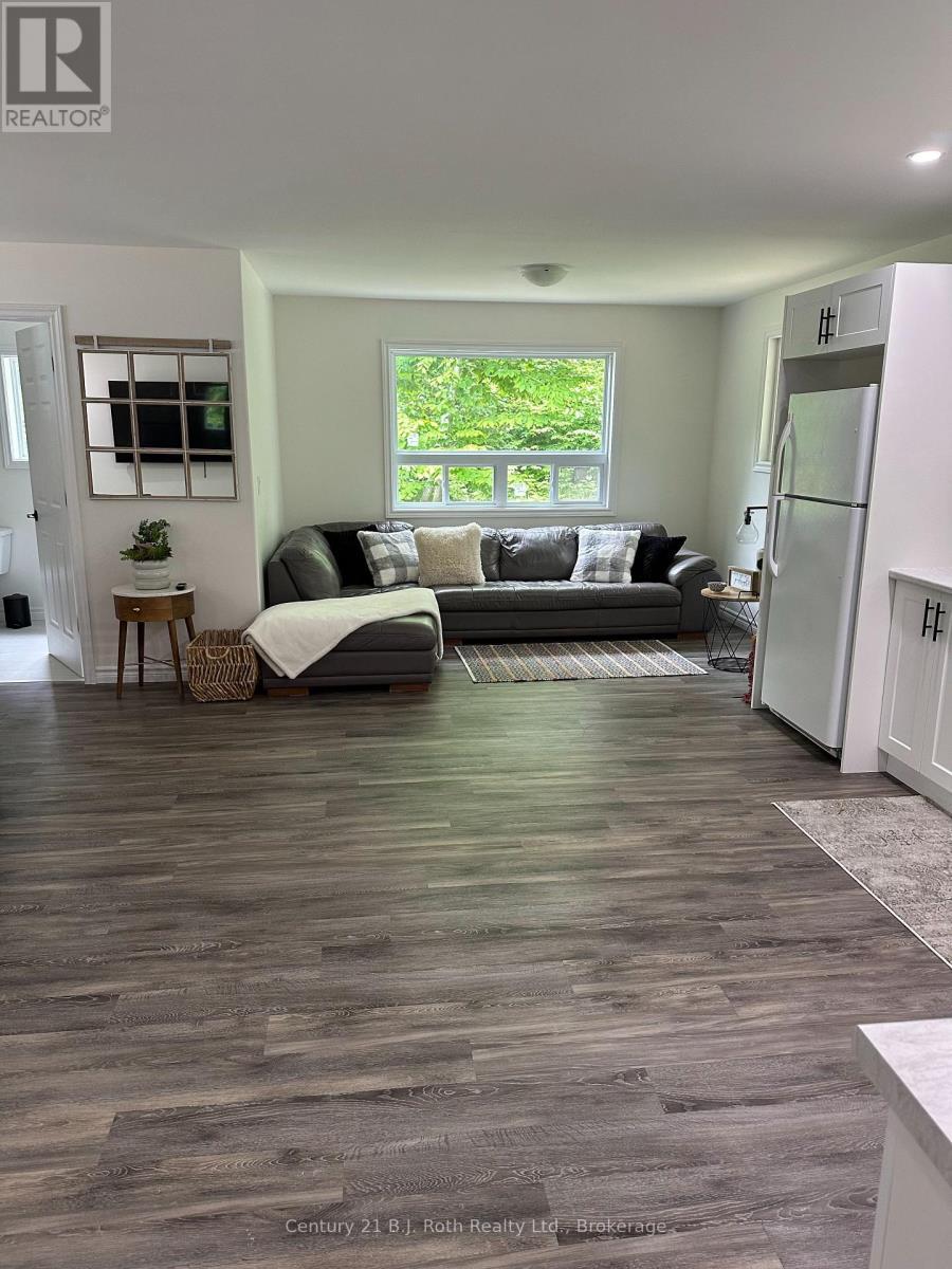 Living Room - 1 Waagosh Miikans Lane W, Christian Island 30 (Beausoleil First Nation), ON - Indoor