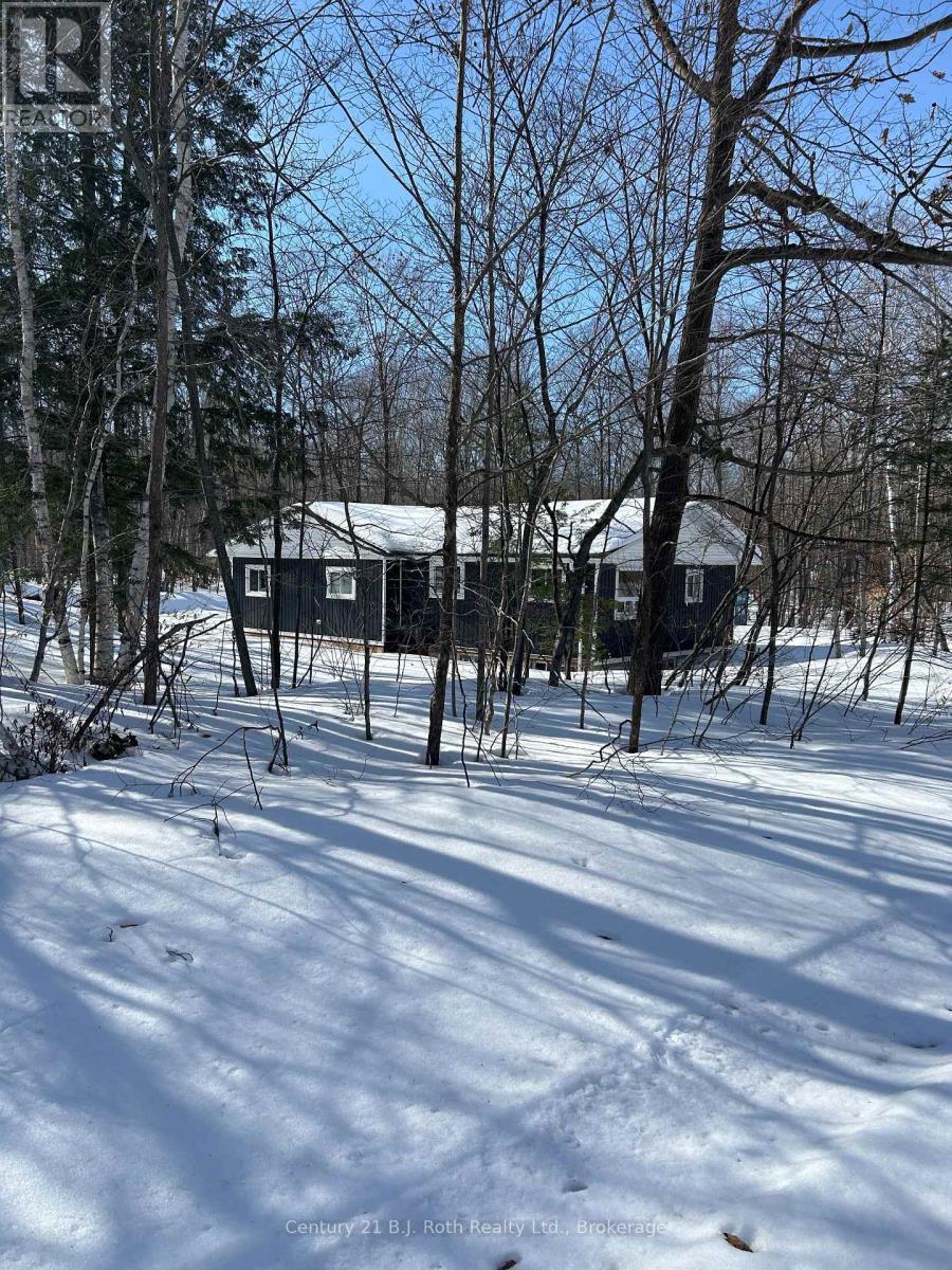 1 Waagosh Miikans Lane W, Christian Island 30 (Beausoleil First Nation), ON - Outdoor With View