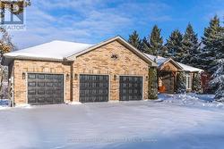 102 HIGHLAND DRIVE Oro-Medonte, ON L0L 2L0