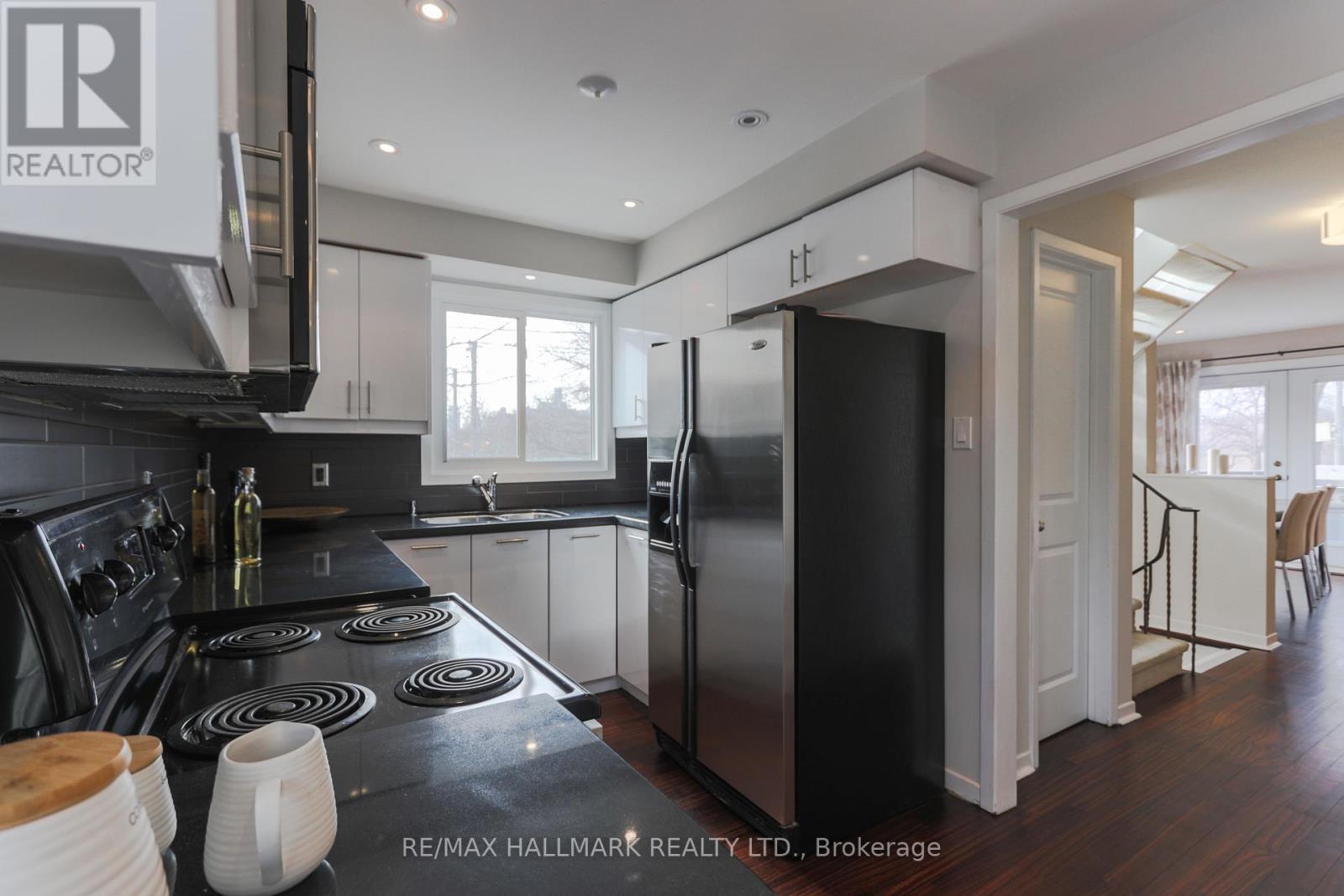 451 Broadview Avenue, Toronto, ON - Indoor Photo Showing Kitchen