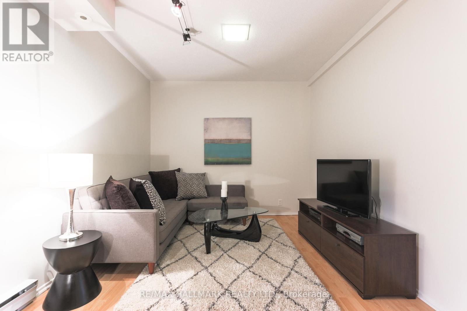 451 Broadview Avenue, Toronto, ON - Indoor