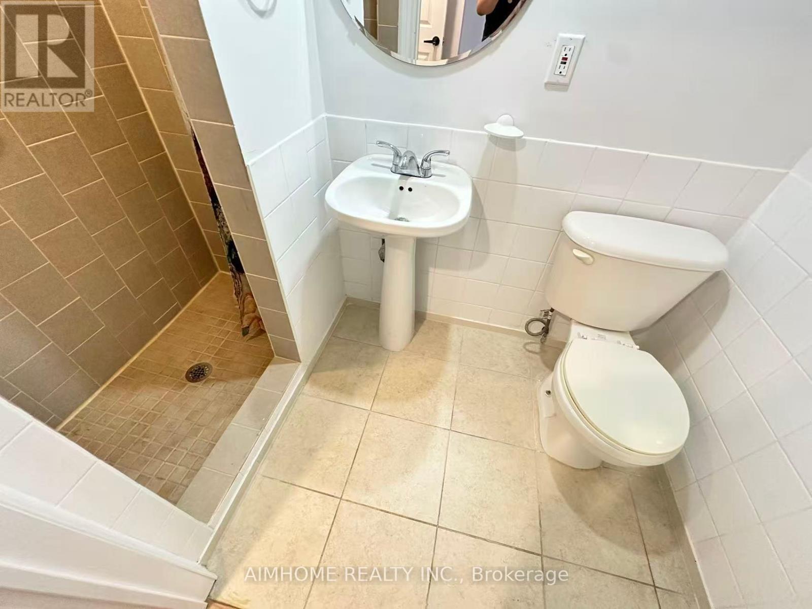 12 Goldsmith Crescent, Newmarket, ON - Indoor Photo Showing Bathroom