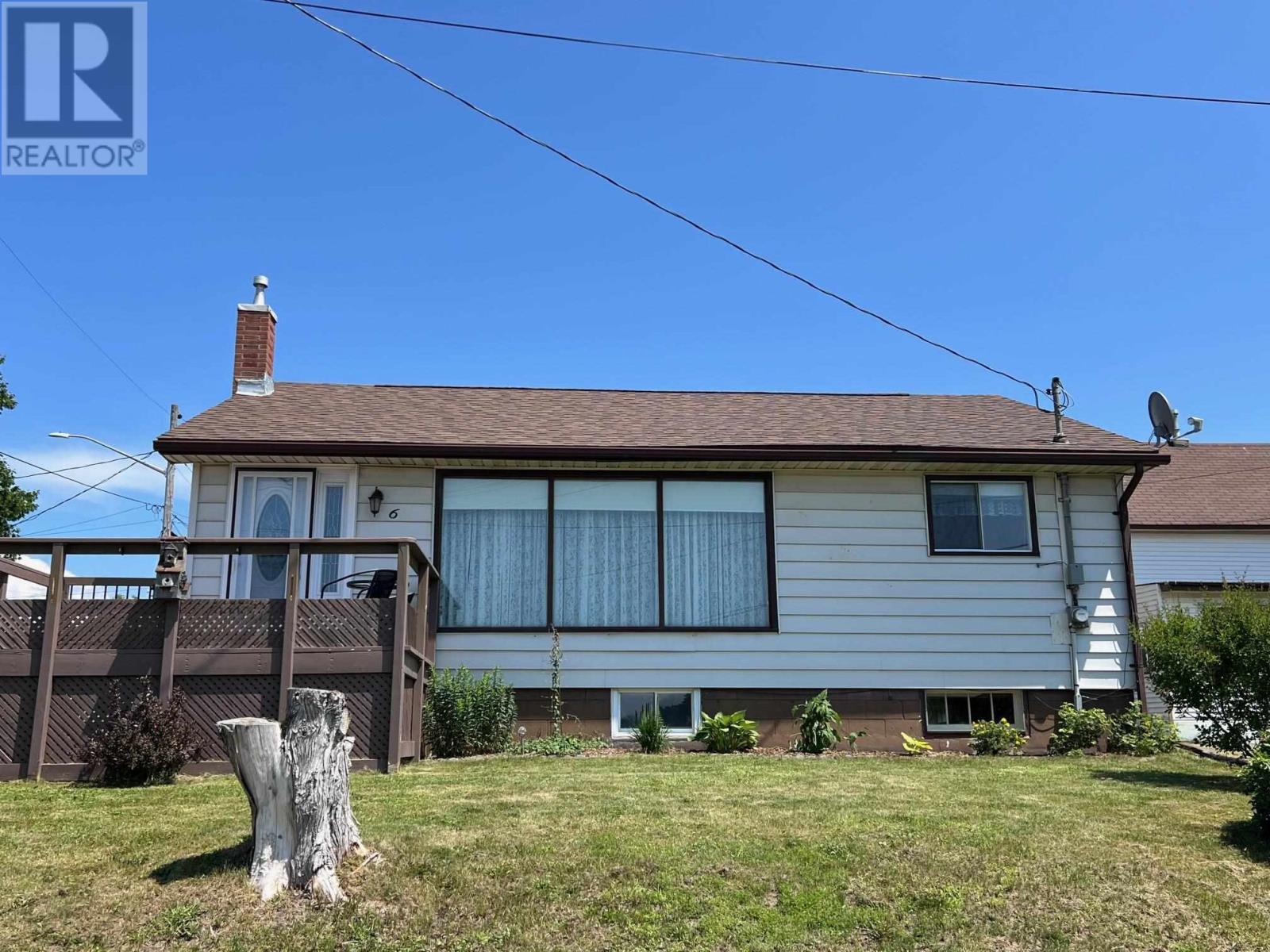 6 West St, Blind River, ON - Outdoor