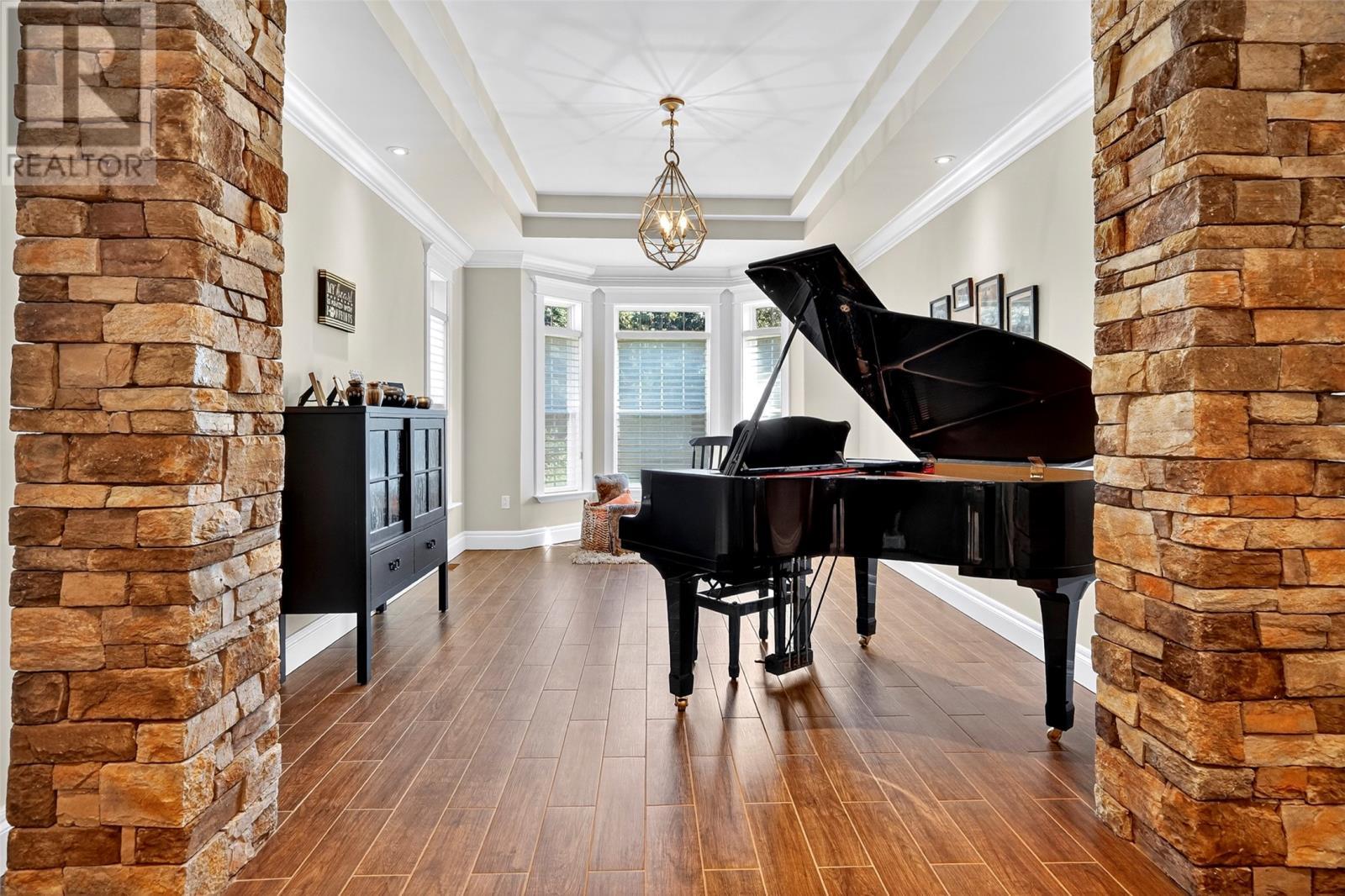 15 Pondside Road, Bristols Hope, NL - Indoor Photo Showing Other Room