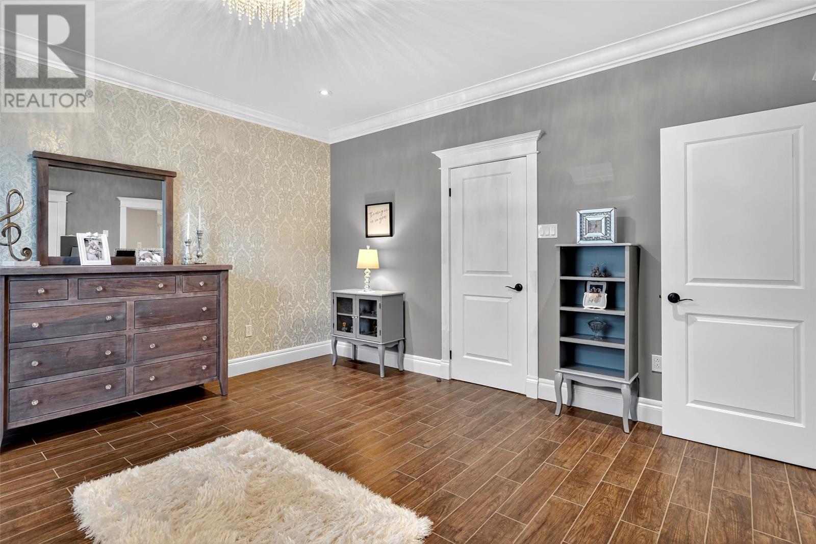 15 Pondside Road, Bristols Hope, NL - Indoor