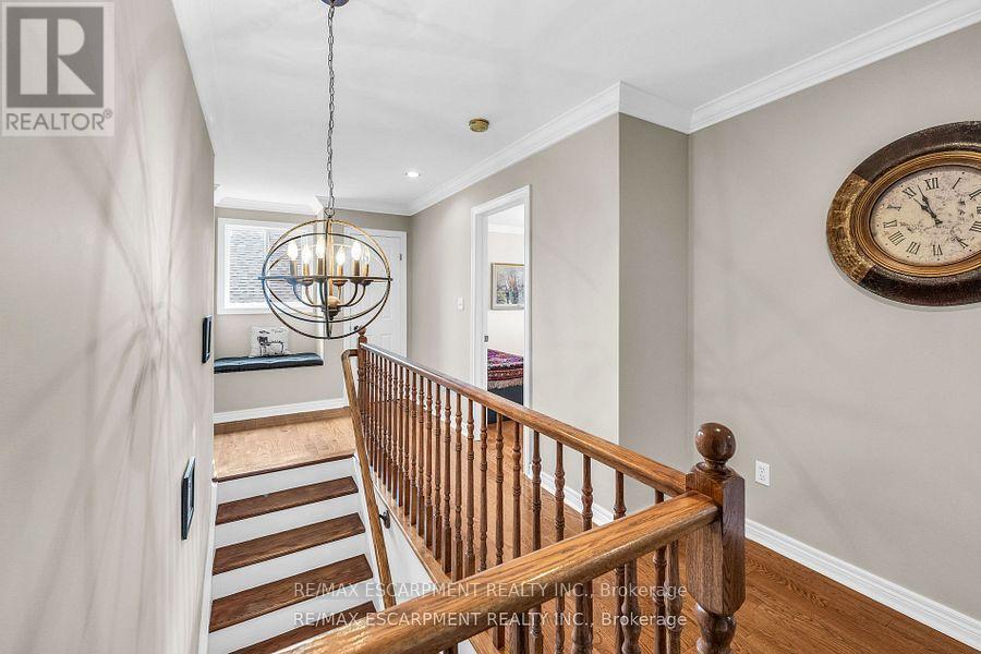 38 Sunbeam Drive, Hamilton, ON - Indoor Photo Showing Other Room