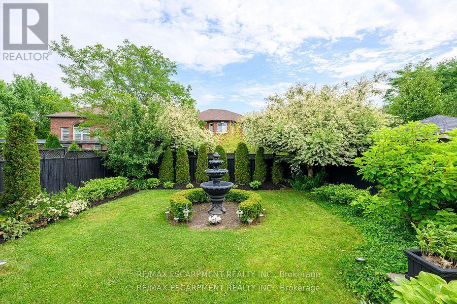 38 Sunbeam Drive, Hamilton, ON - Outdoor