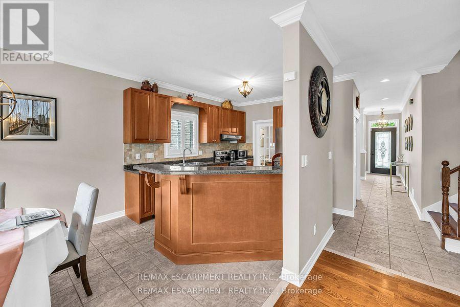 38 Sunbeam Drive, Hamilton, ON - Indoor