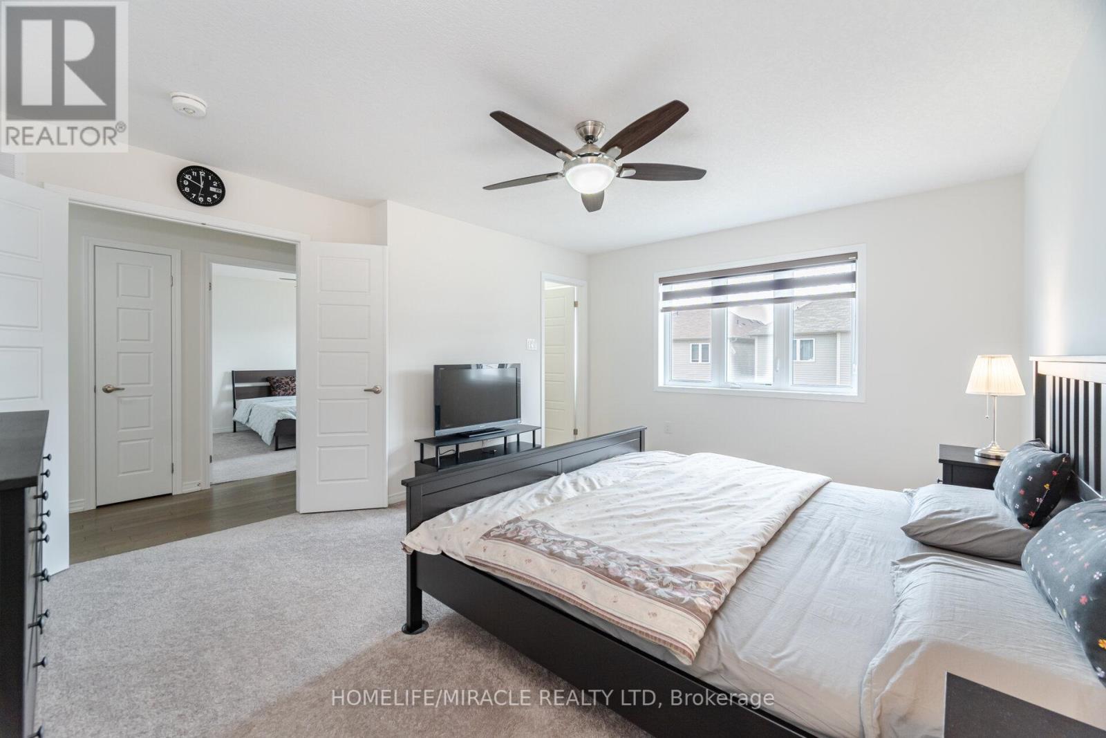 117 Longboat Run W, Brantford, ON - Indoor Photo Showing Bedroom