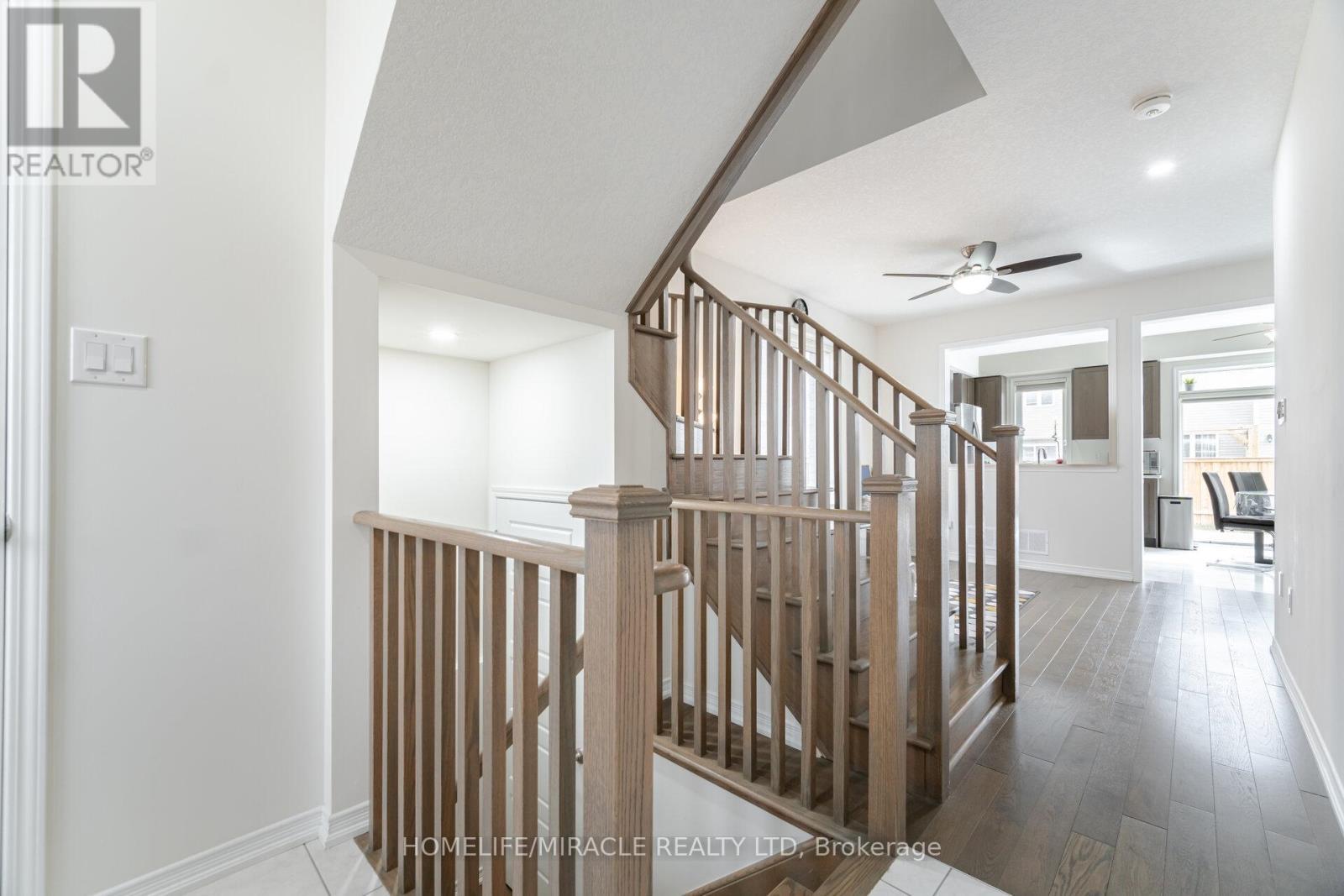 117 Longboat Run W, Brantford, ON - Indoor Photo Showing Other Room