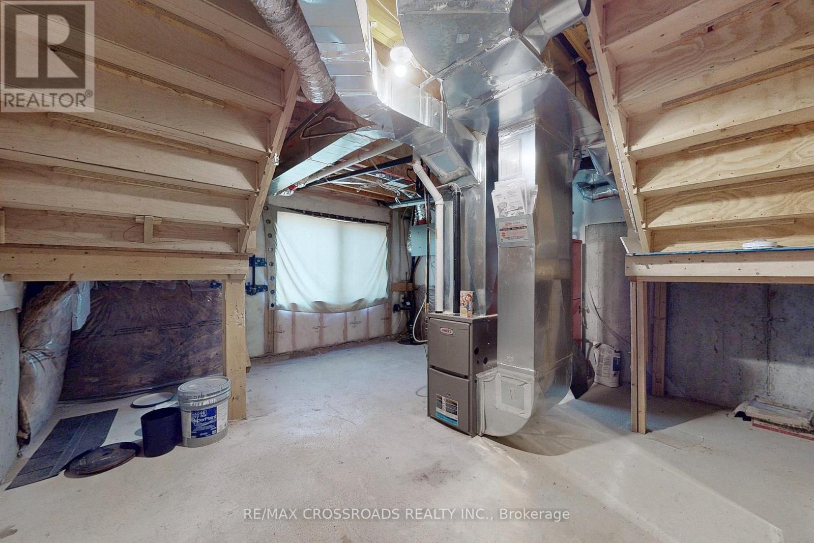 384 Okanagan Path, Oshawa, ON - Indoor Photo Showing Basement