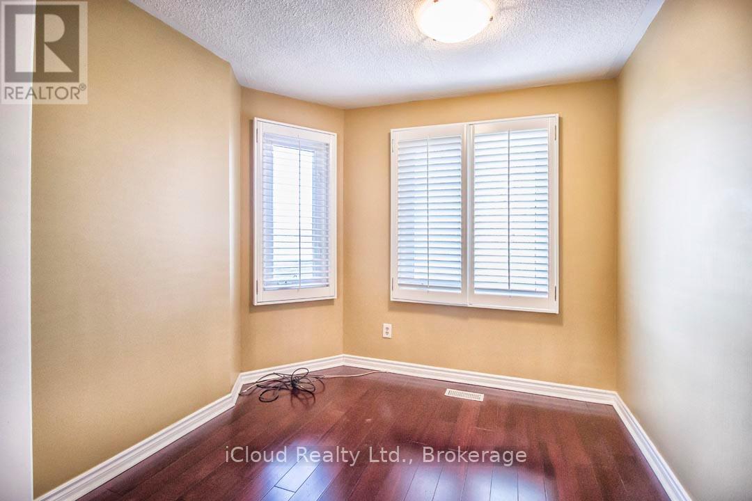 Second Floor Open Den/Sitting Area - 2667 Wynten Way, Oakville, ON - Indoor Photo Showing Other Room