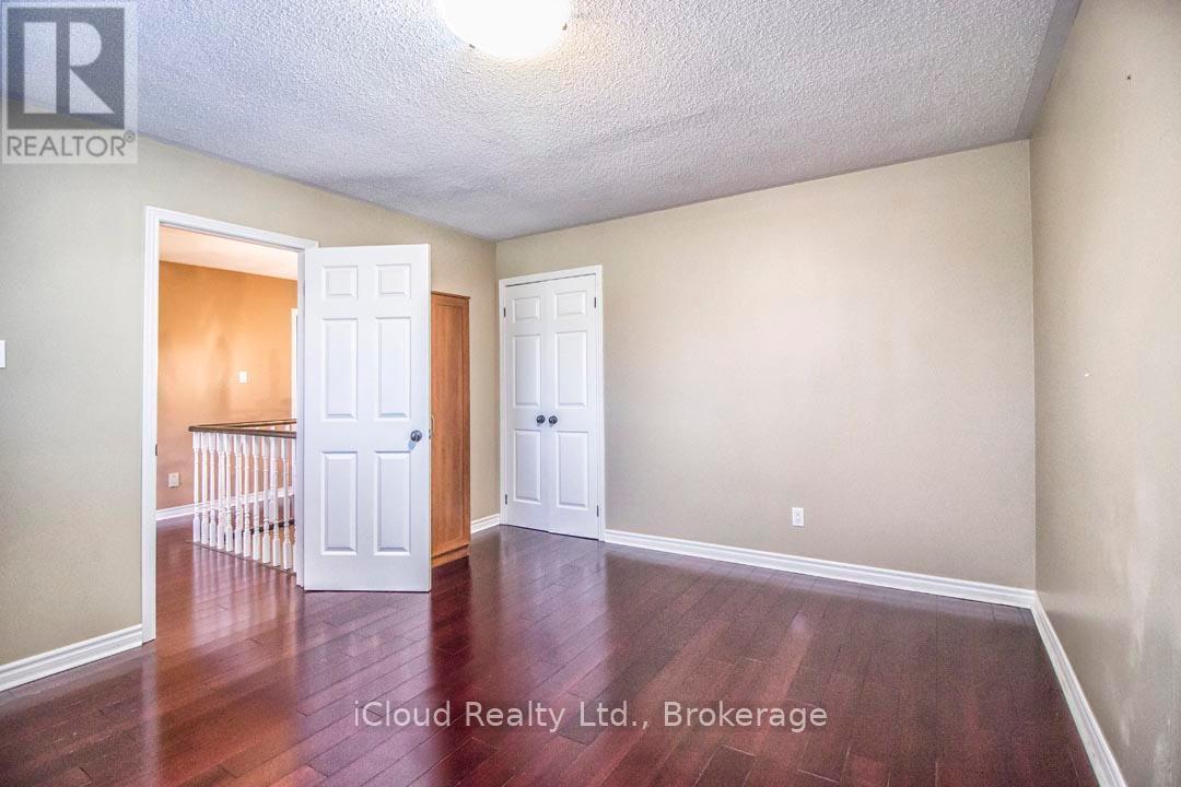 4th Bedroom with Closet - 2667 Wynten Way, Oakville, ON - Indoor Photo Showing Other Room