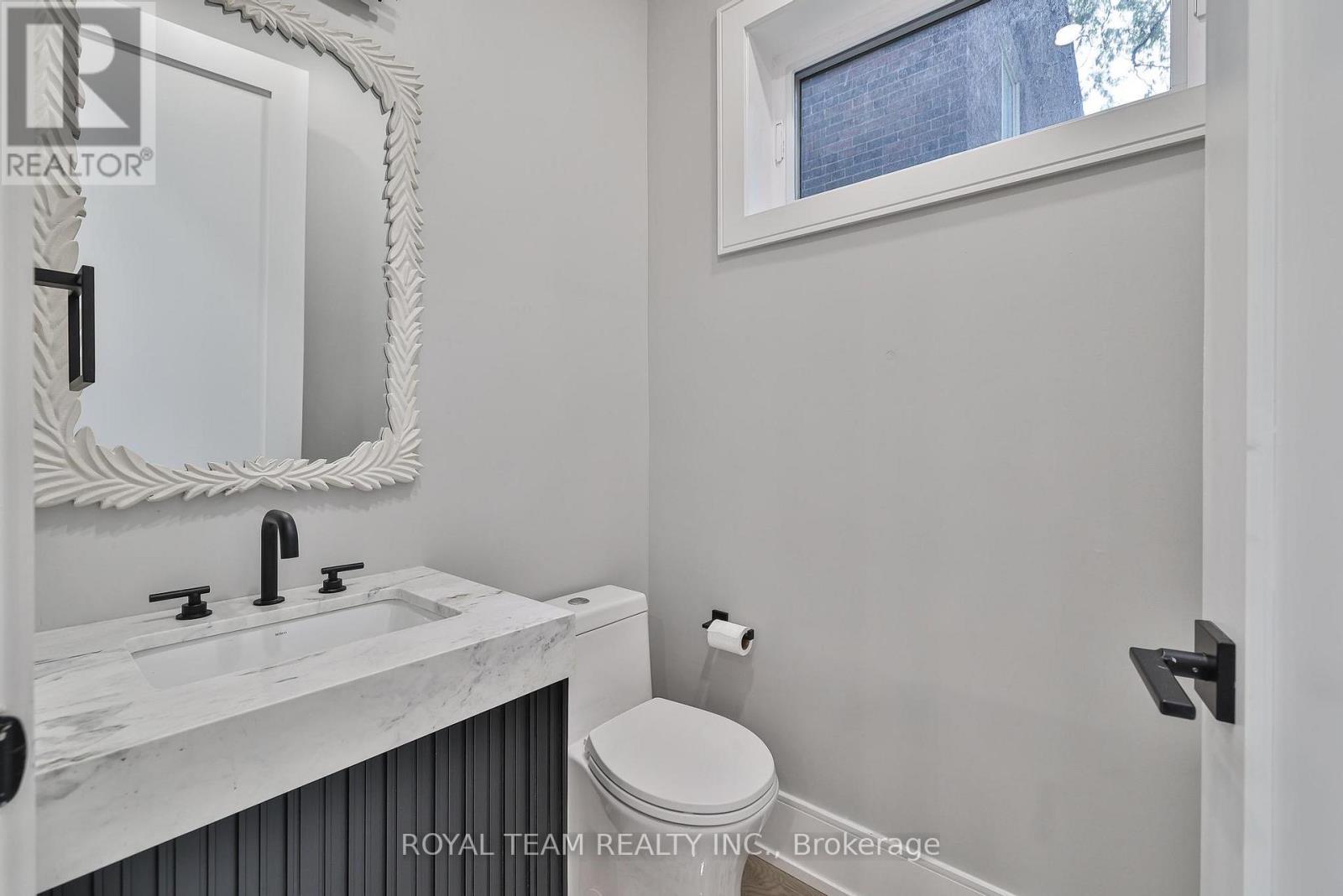 150 St Johns Road, Toronto, ON - Indoor Photo Showing Bathroom