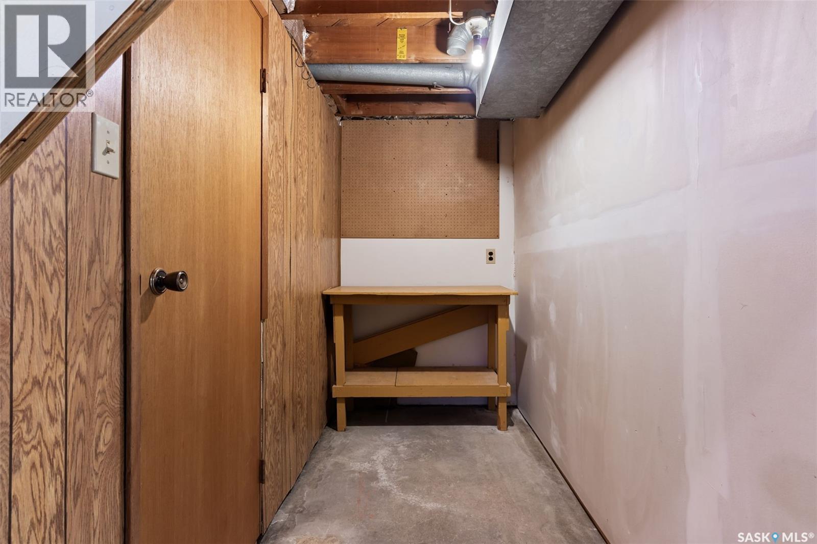 2822 Argyle Street, Regina, SK - Indoor