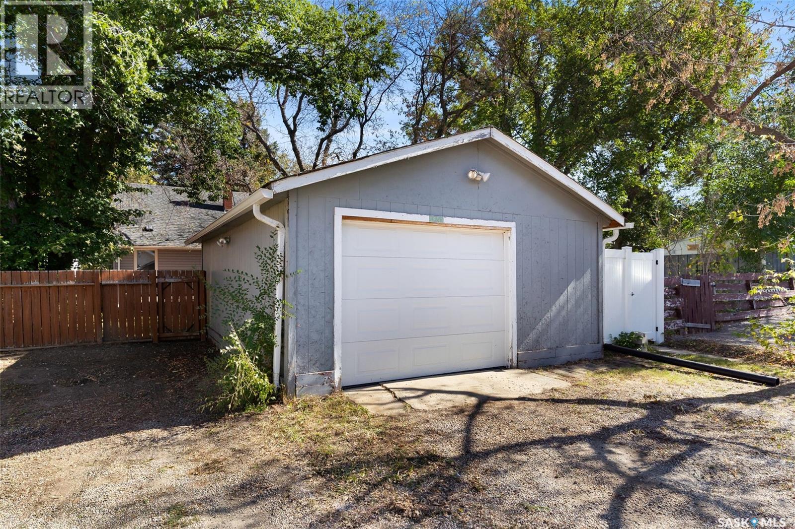 2822 Argyle Street, Regina, SK - Outdoor