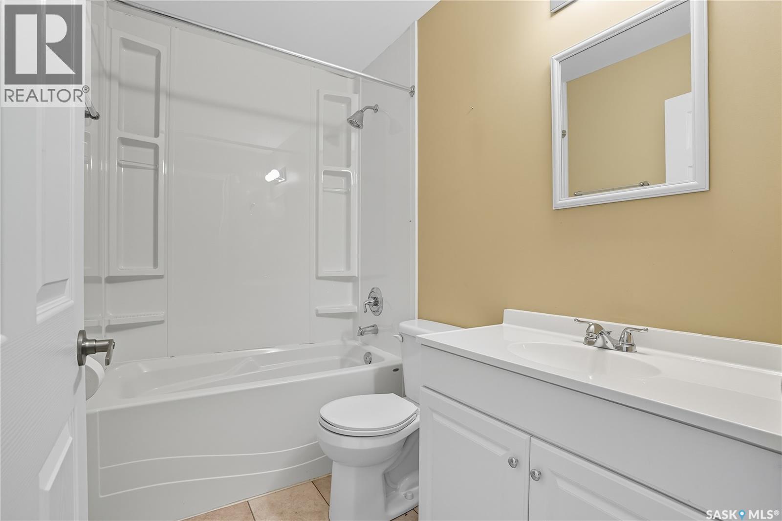 105 Main Street, Harris, SK - Indoor Photo Showing Bathroom