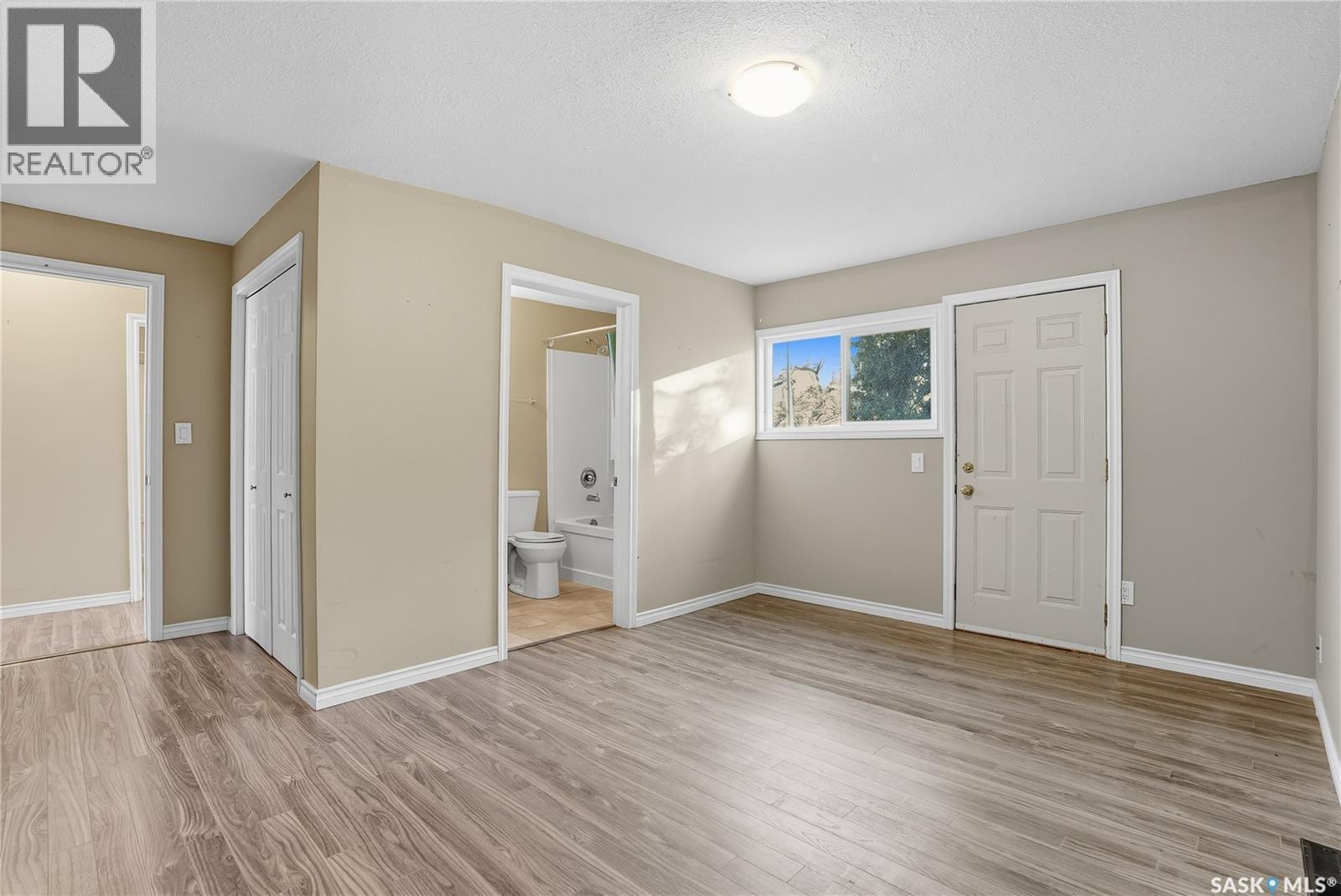 105 Main Street, Harris, SK - Indoor Photo Showing Other Room