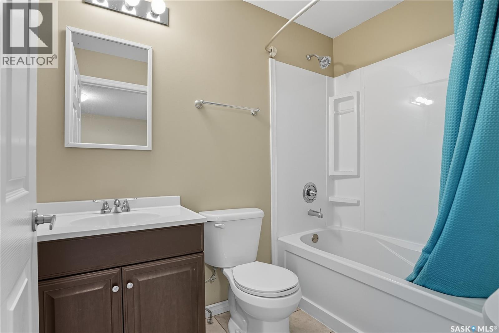 105 Main Street, Harris, SK - Indoor Photo Showing Bathroom