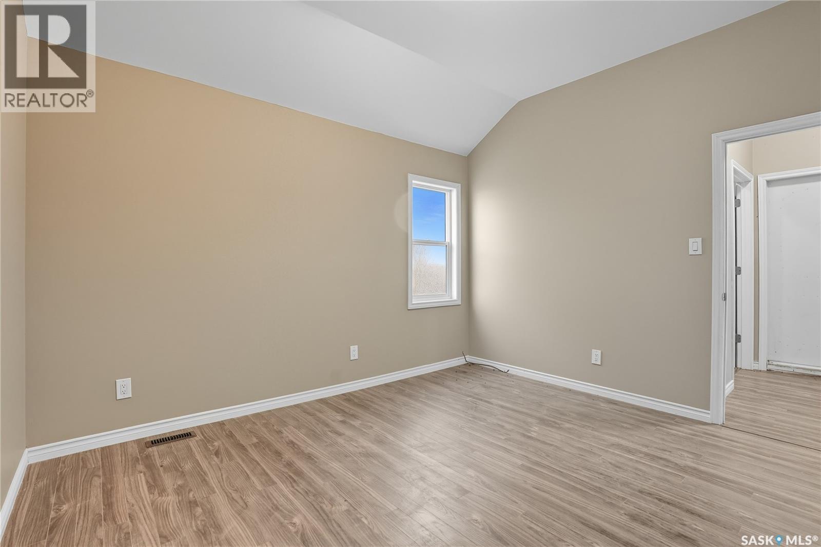 105 Main Street, Harris, SK - Indoor Photo Showing Other Room