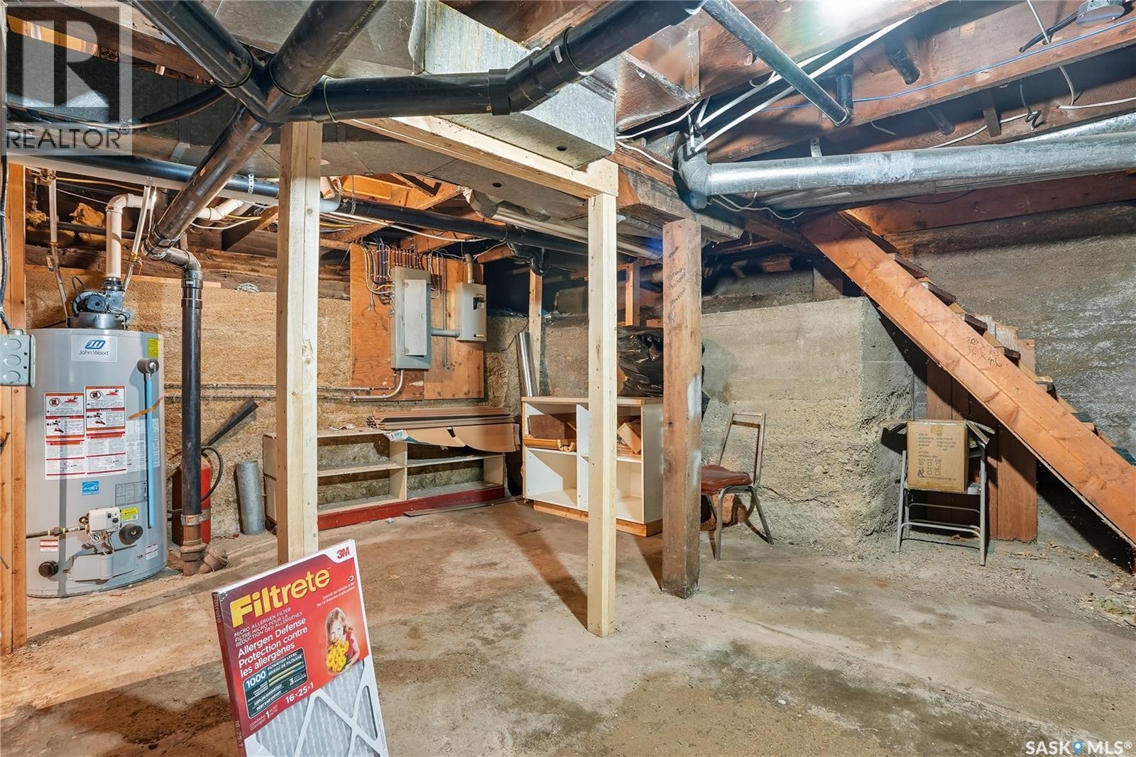 105 Main Street, Harris, SK - Indoor Photo Showing Basement