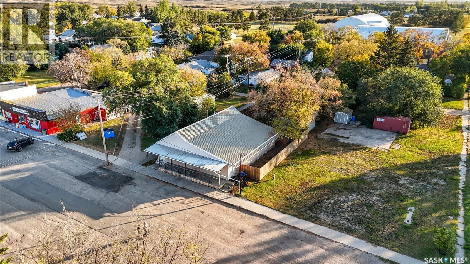 105 Main Street, Harris, SK - Outdoor