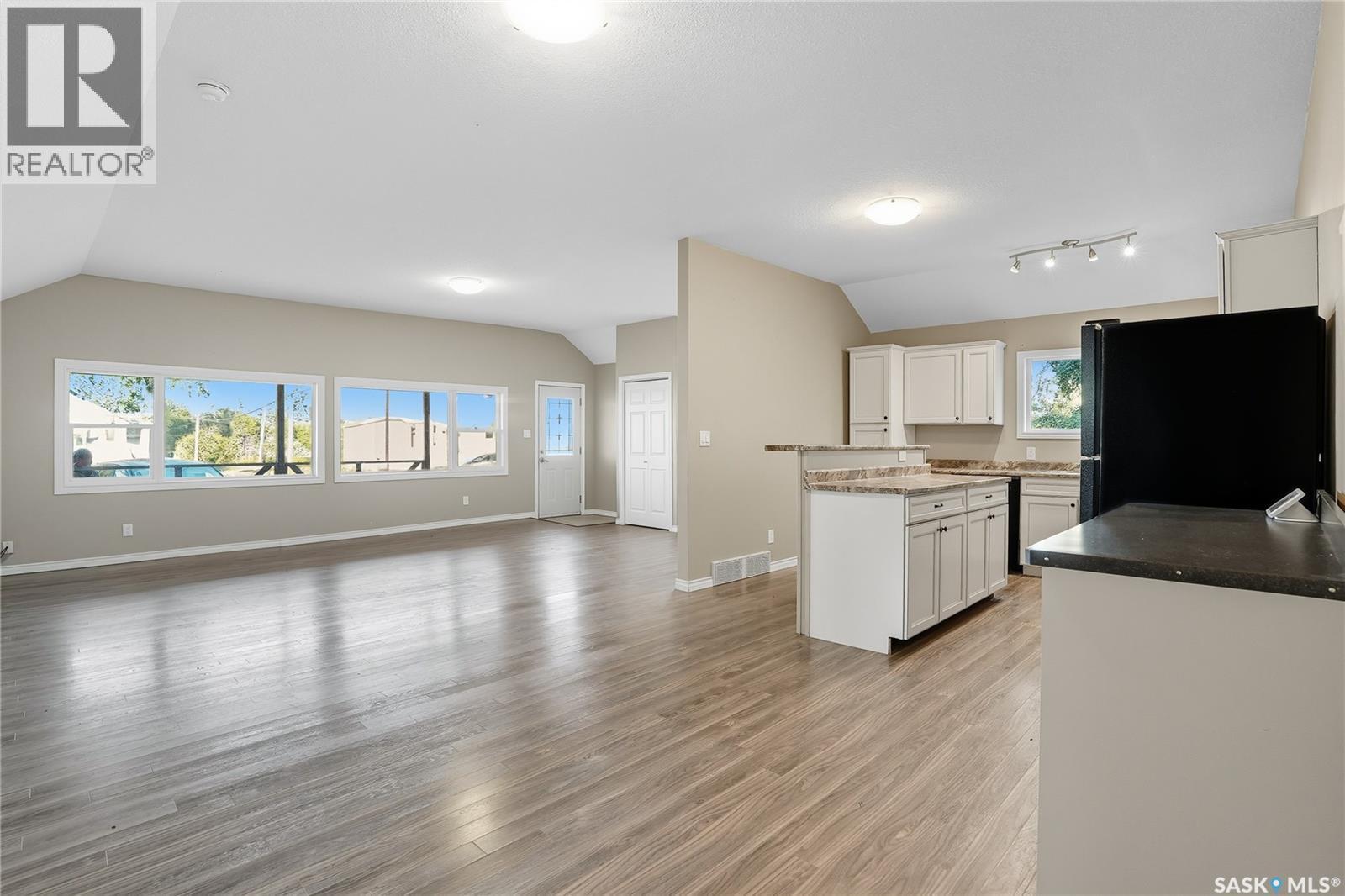 105 Main Street, Harris, SK - Indoor Photo Showing Kitchen