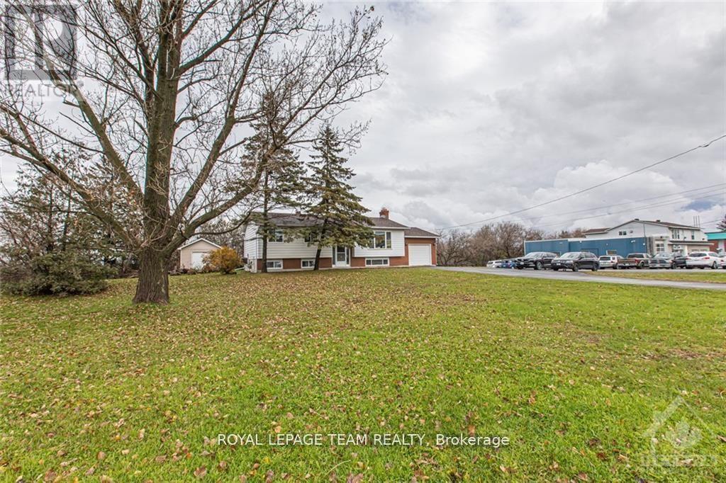 2082 Carp Road, Ottawa, ON