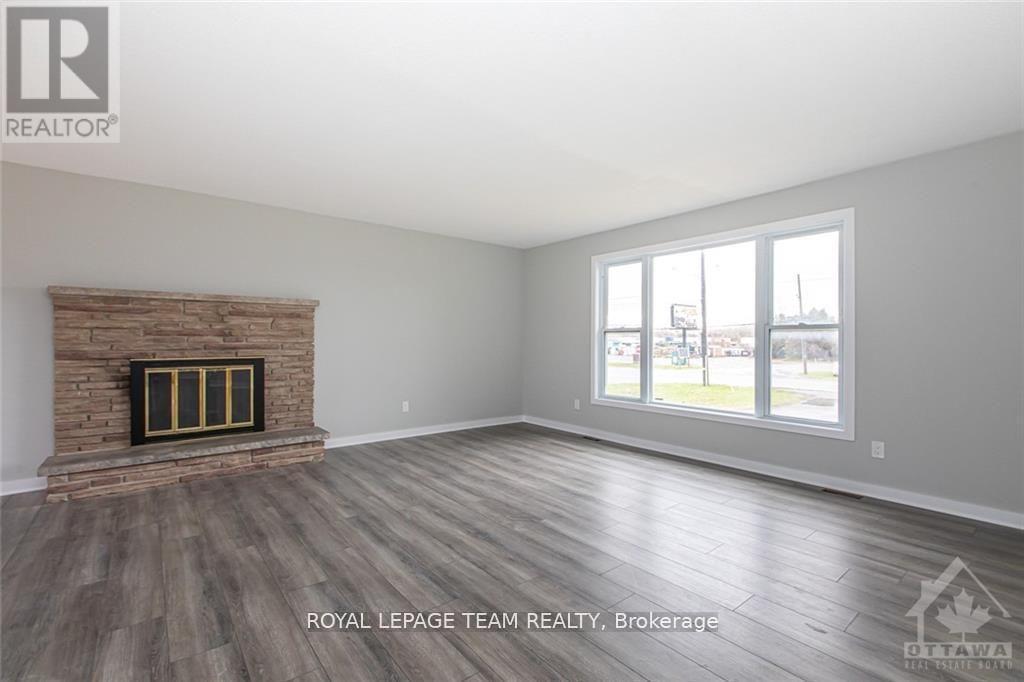 2082 Carp Road, Ottawa, ON