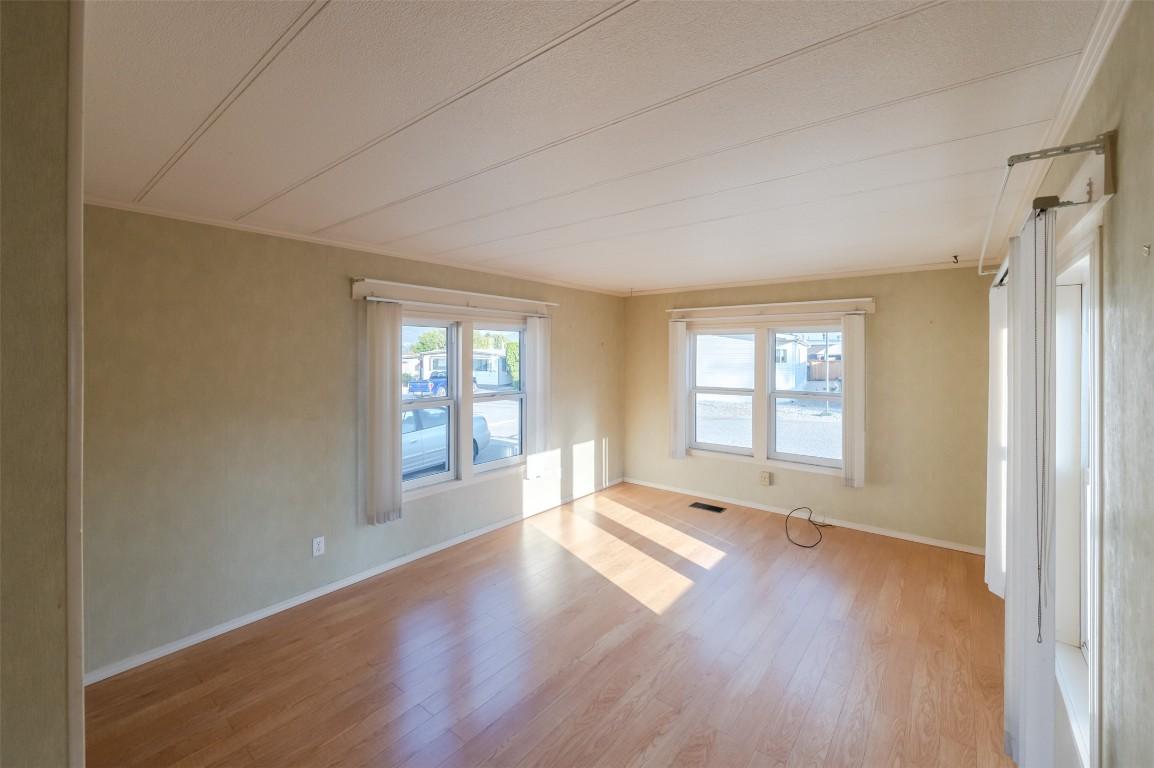 97-98 Okanagan Avenue, Penticton, BC