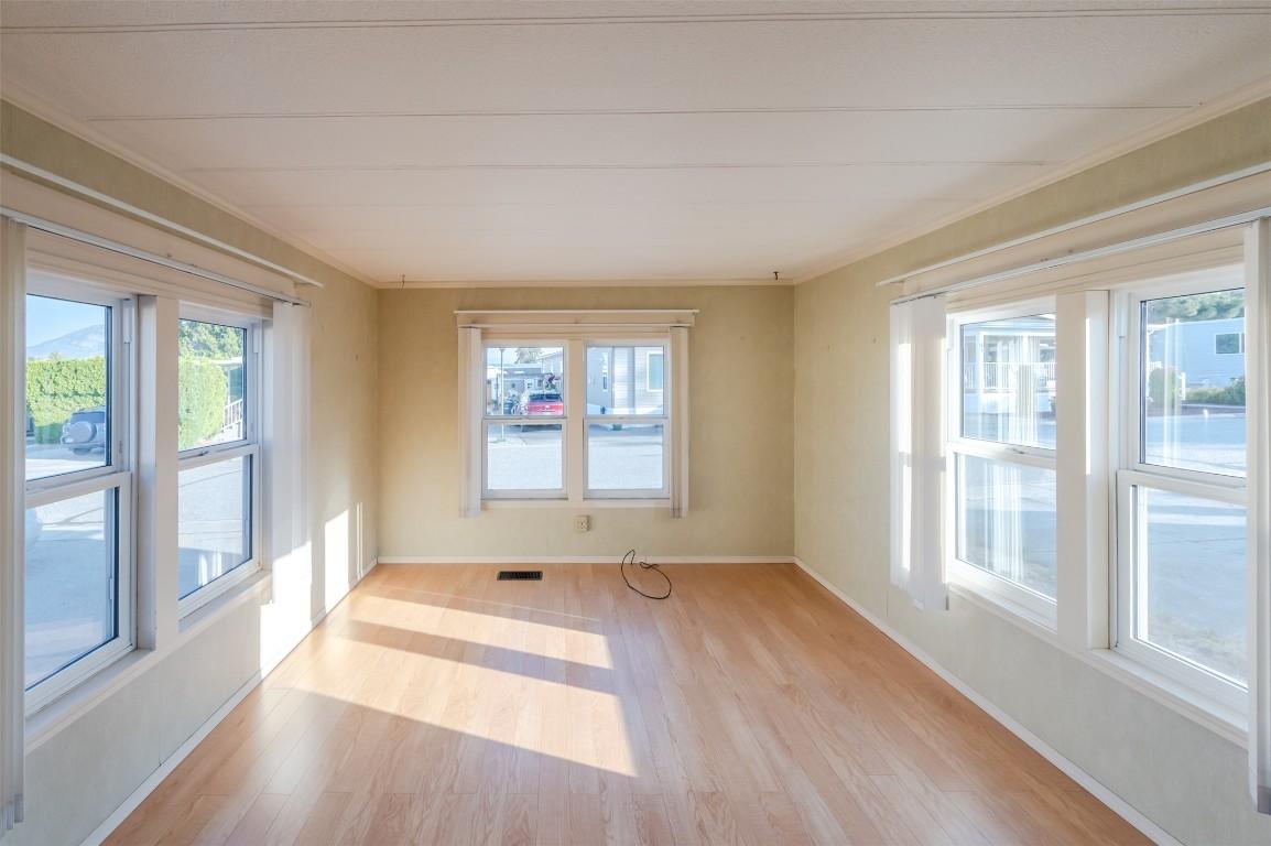 97-98 Okanagan Avenue, Penticton, BC