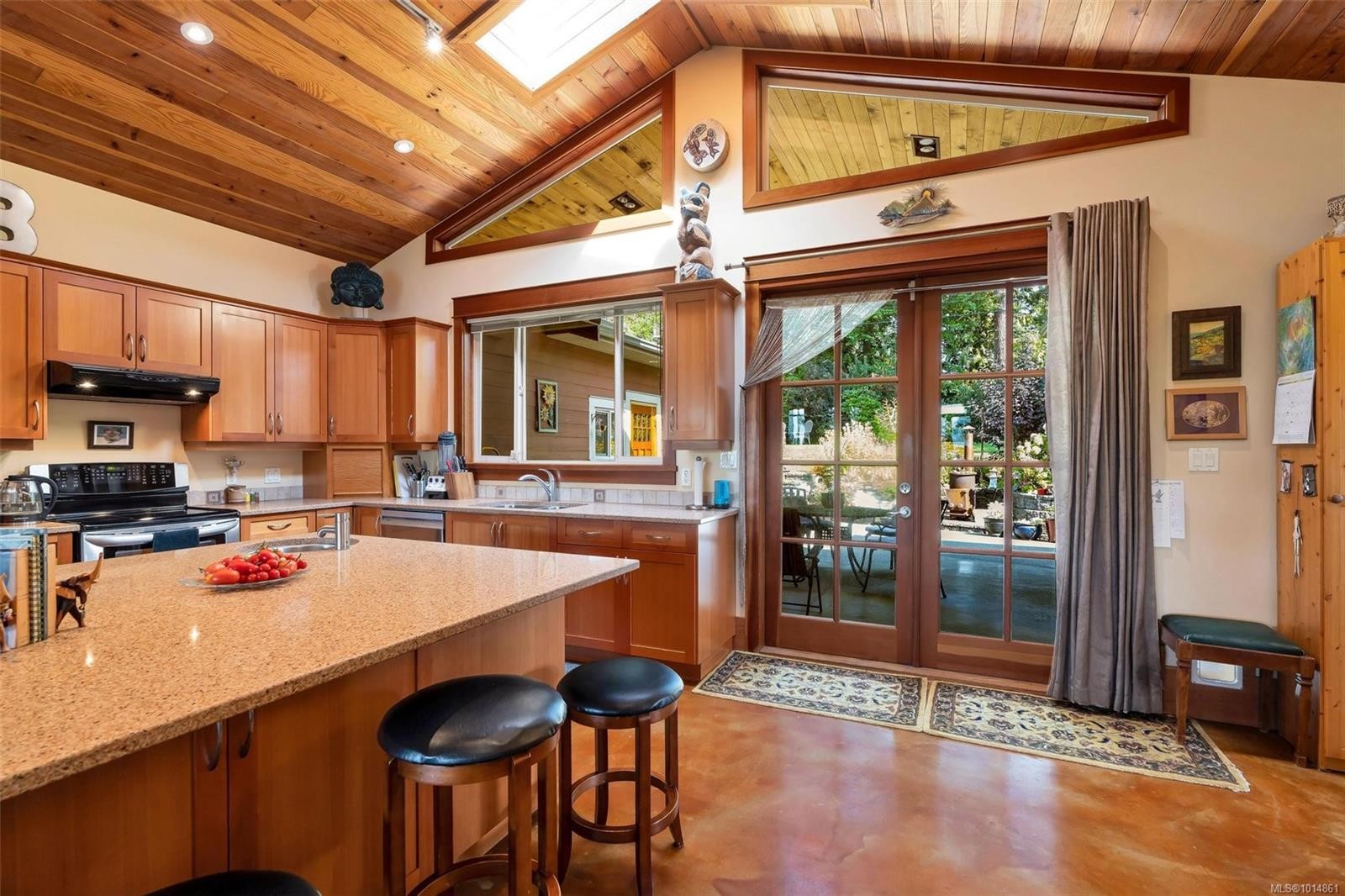 1870 Munsie Rd, Shawnigan Lake, BC