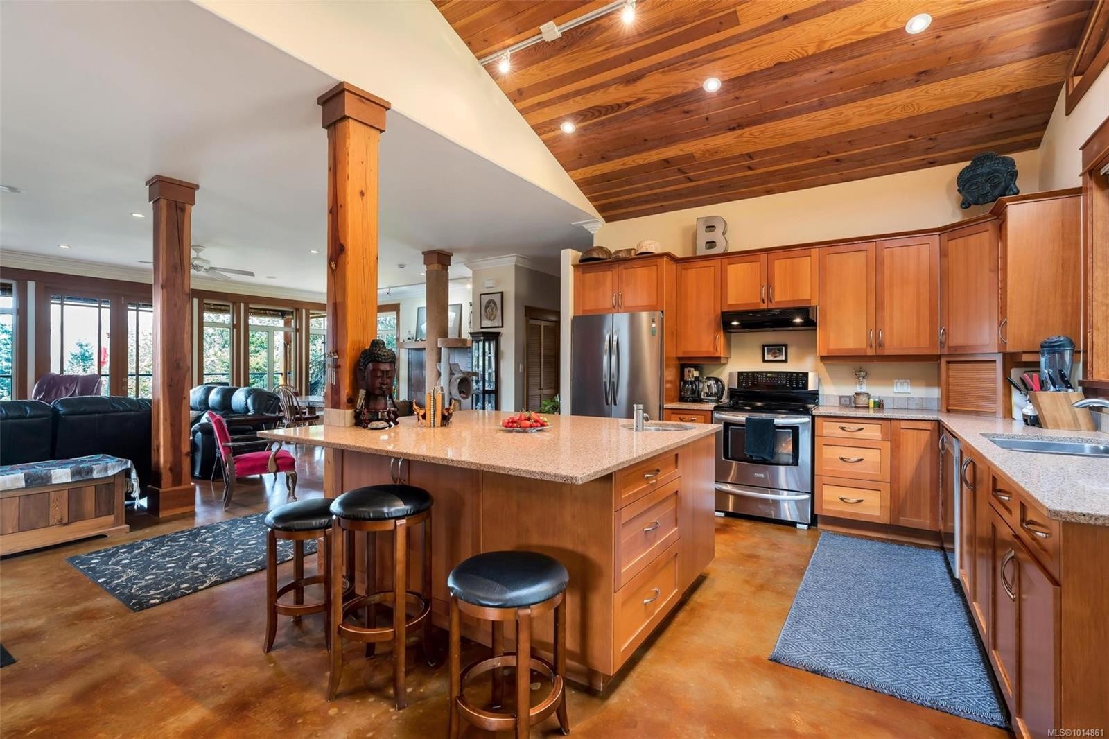 1870 Munsie Rd, Shawnigan Lake, BC