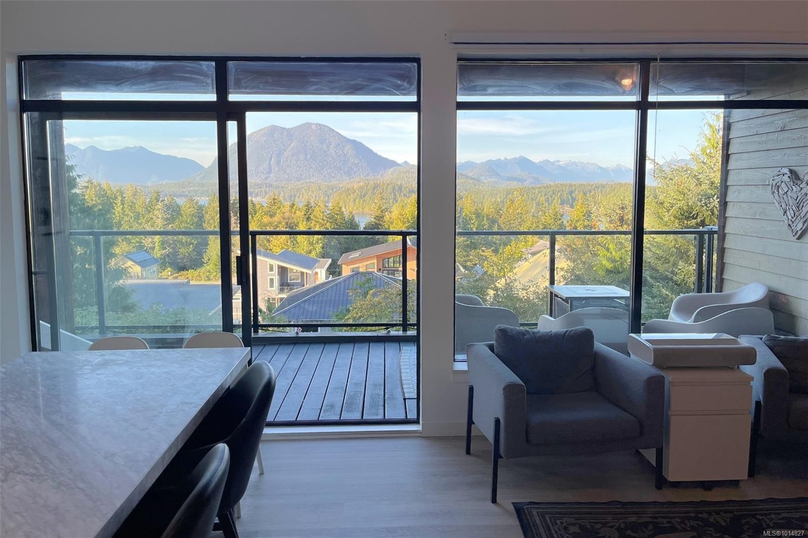 204-591 Pfeiffer Cres, Tofino, BC - Indoor