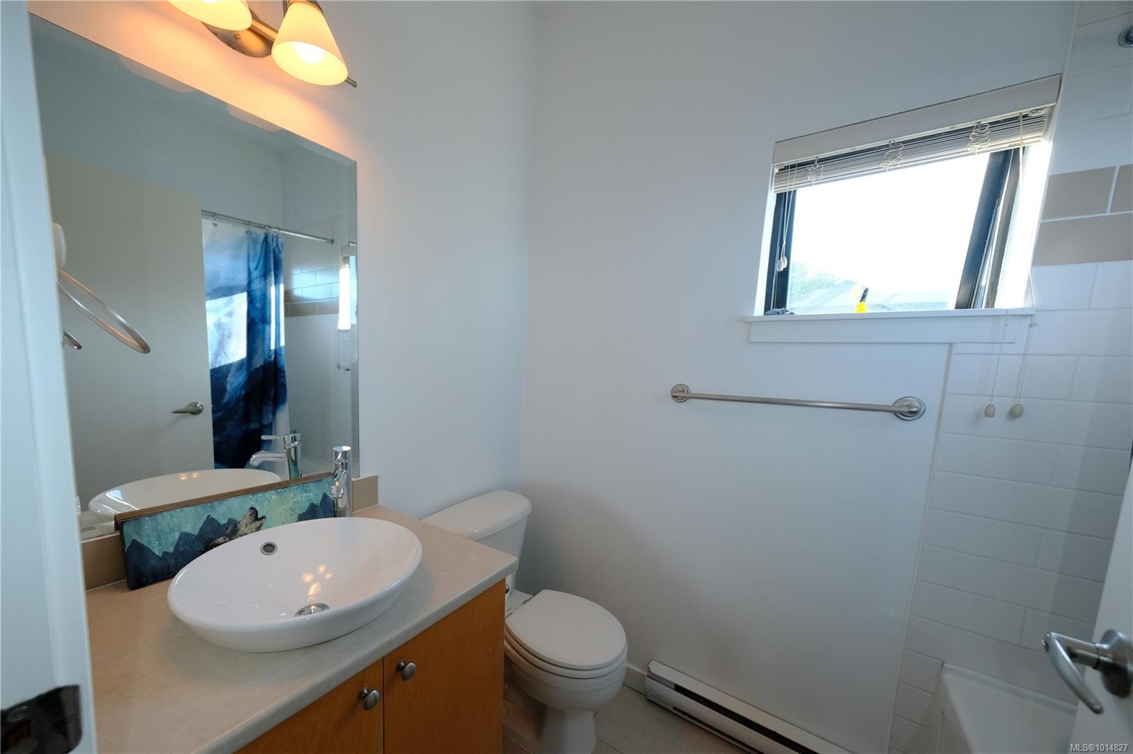 204-591 Pfeiffer Cres, Tofino, BC - Indoor Photo Showing Bathroom