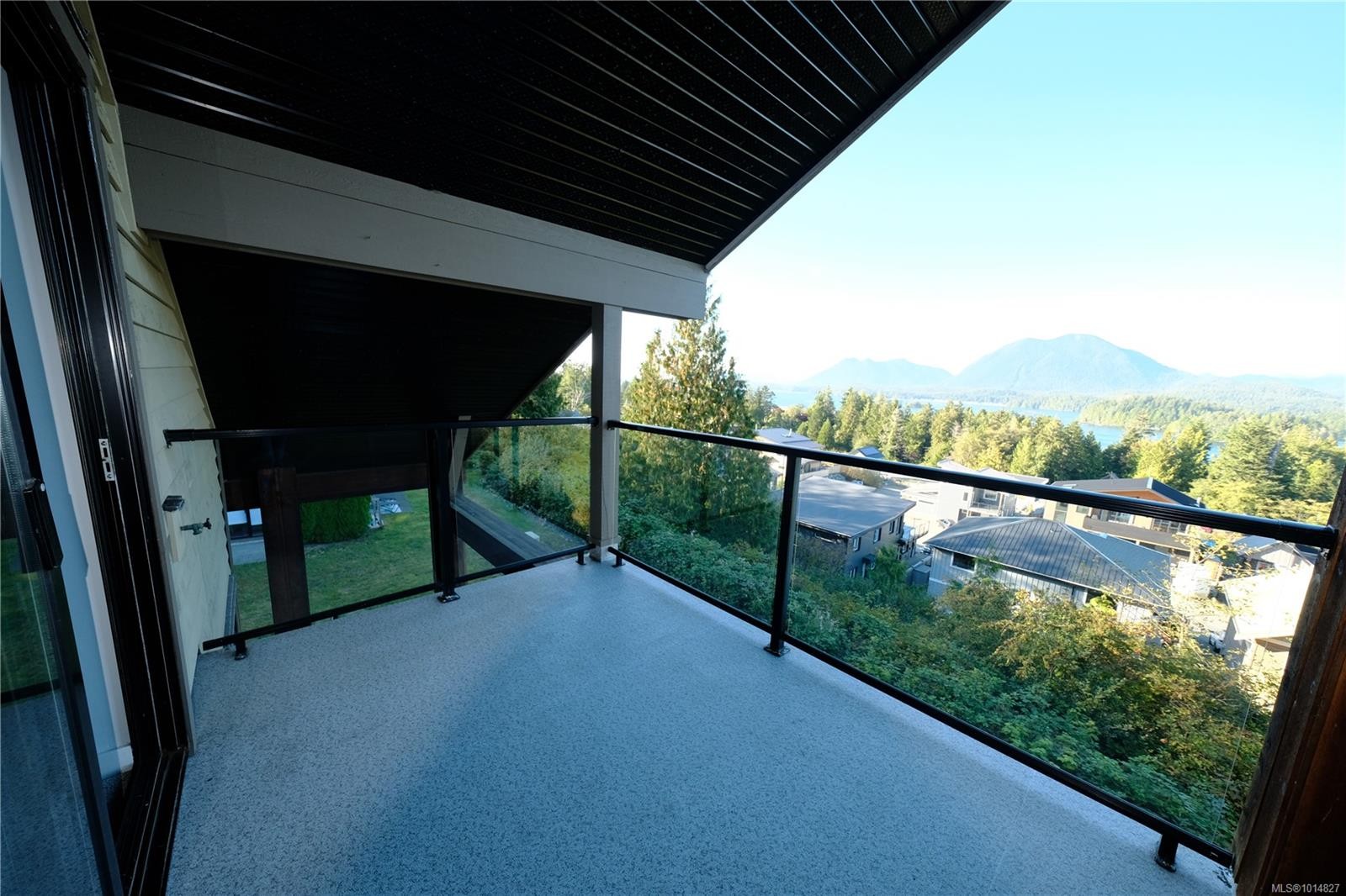 204-591 Pfeiffer Cres, Tofino, BC - Outdoor With Balcony With Exterior