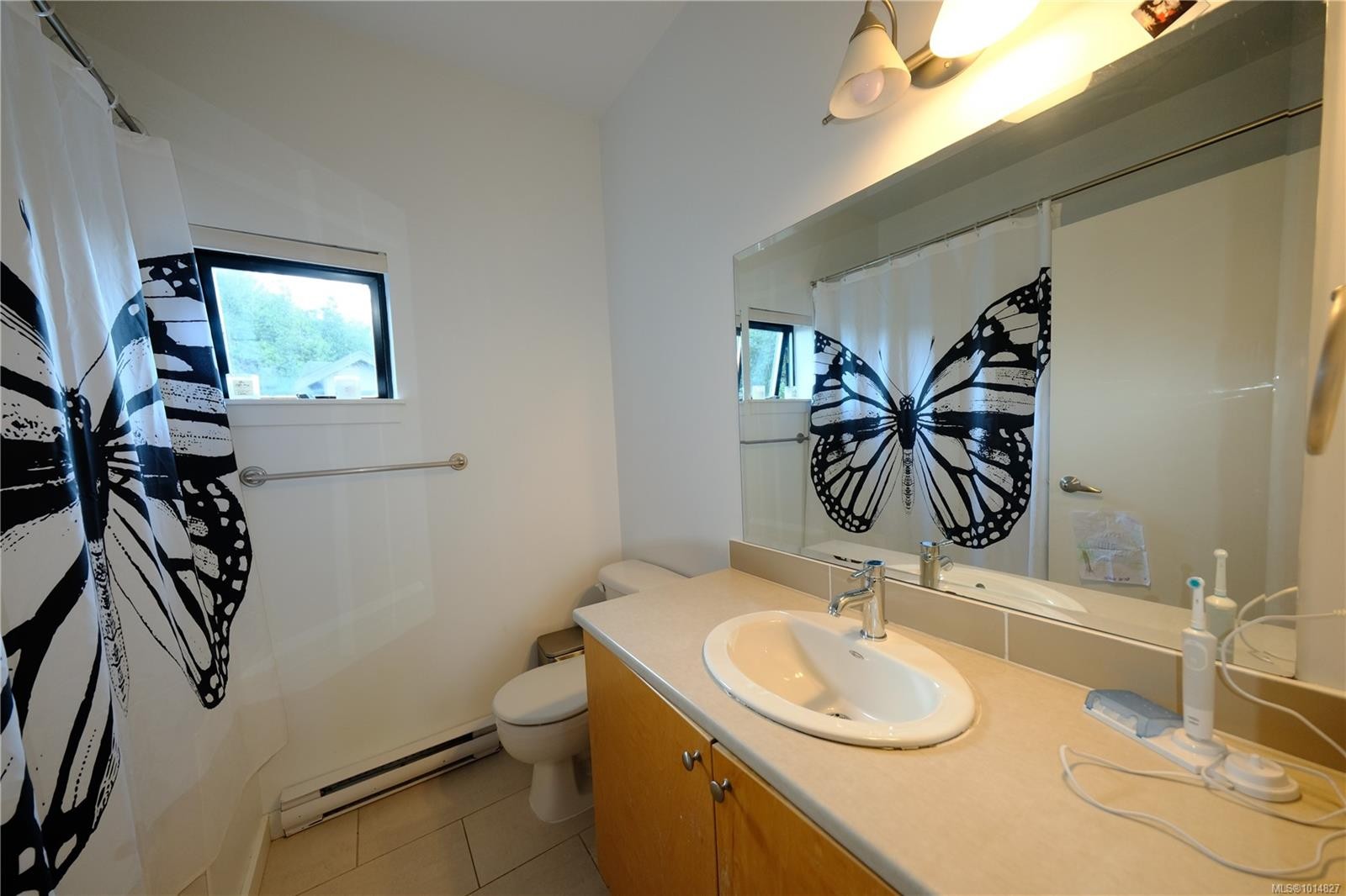 204-591 Pfeiffer Cres, Tofino, BC - Indoor Photo Showing Bathroom