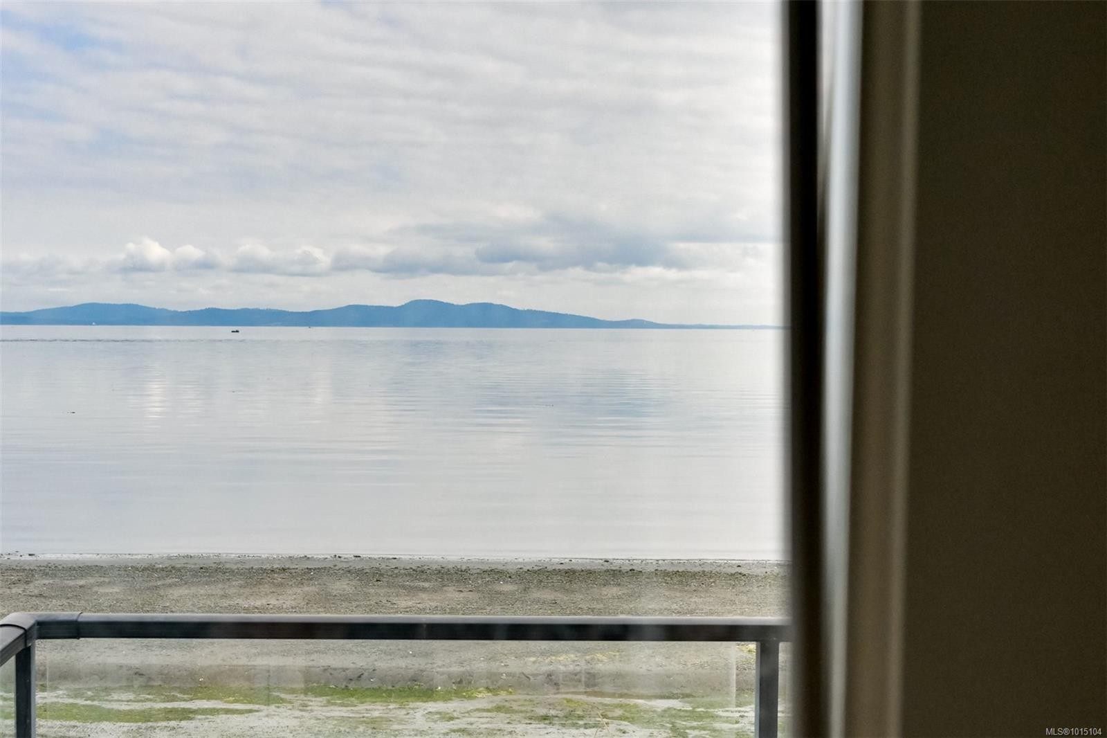 5037 Cordova Bay Rd, Saanich, BC