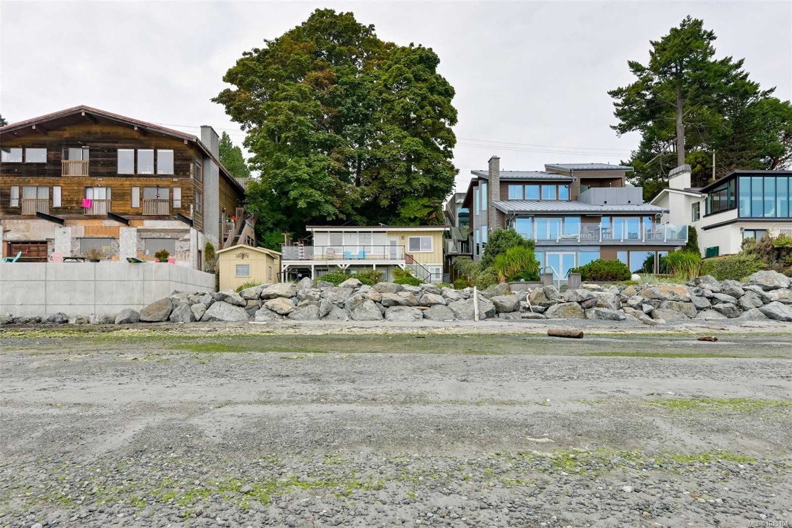 5037 Cordova Bay Rd, Saanich, BC