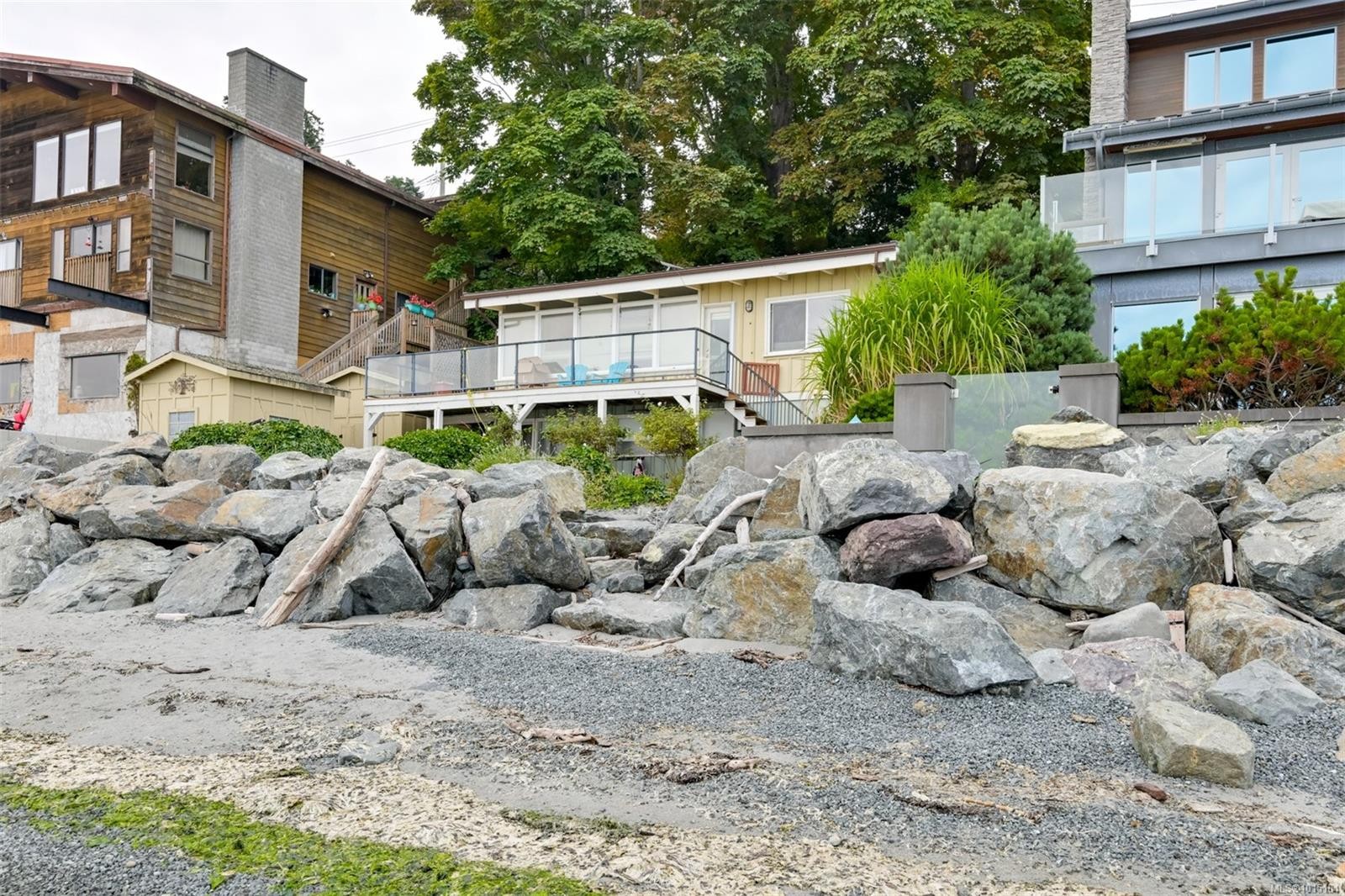 5037 Cordova Bay Rd, Saanich, BC